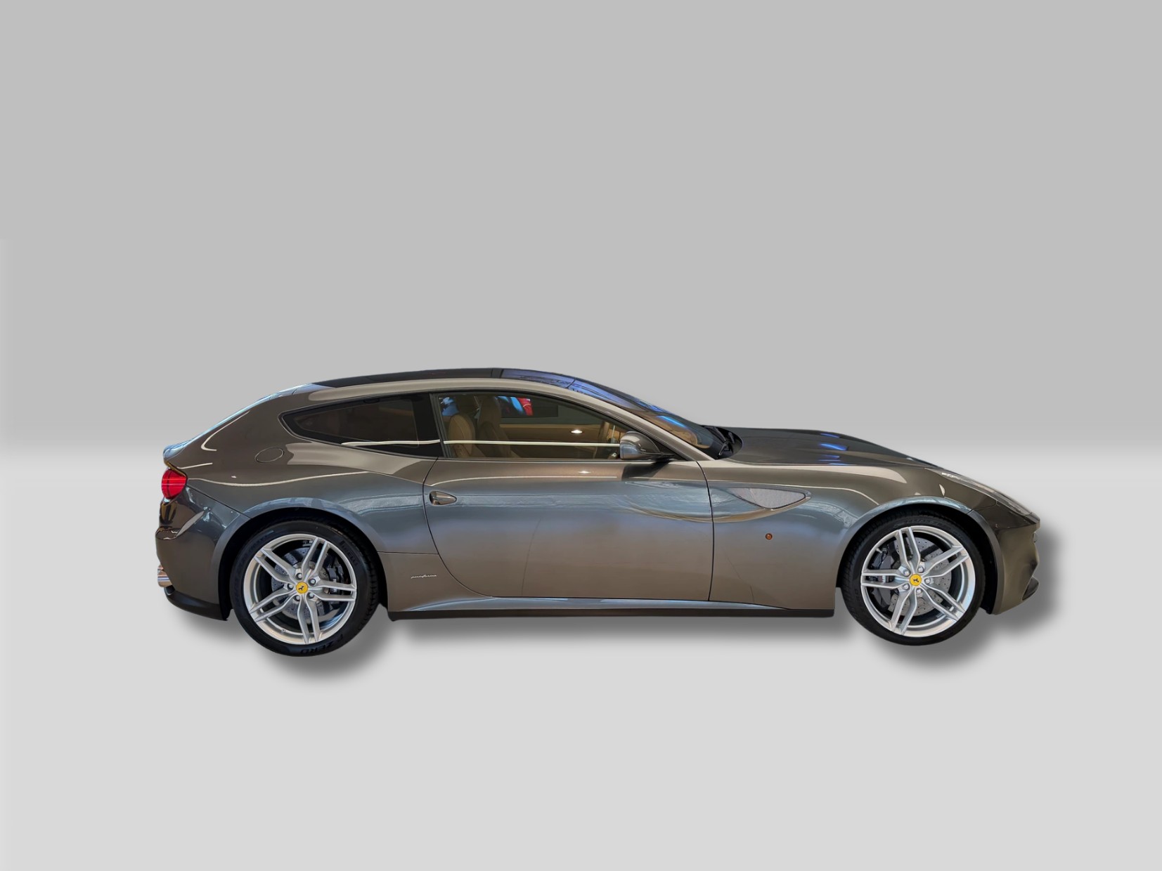 FERRARI FF-image-5