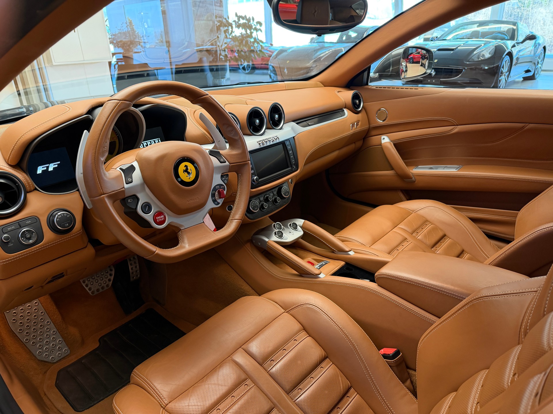 FERRARI FF-image-8