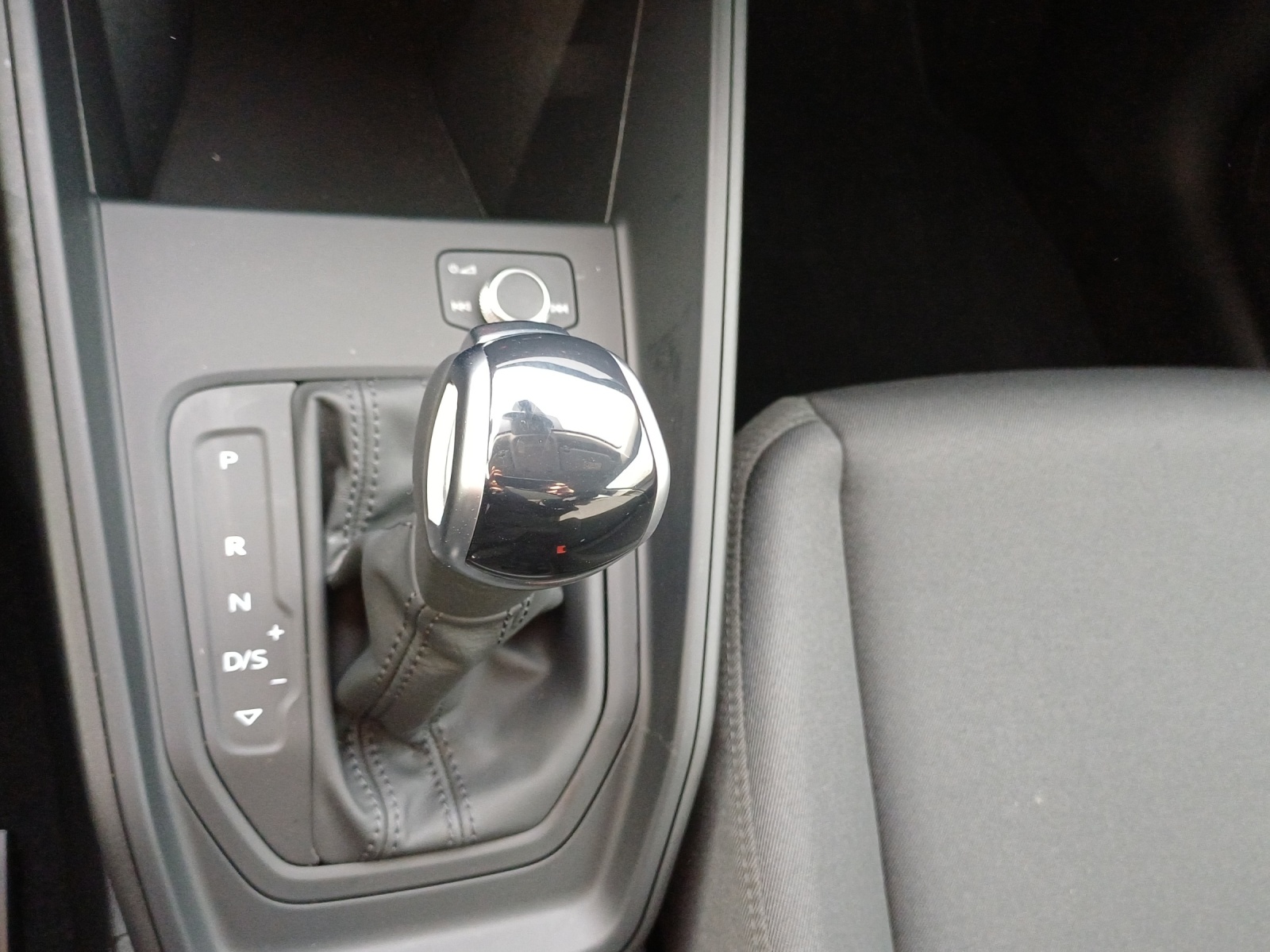 AUDI A1 Sportback 30 TFSI Attraction S-tronic-image-15