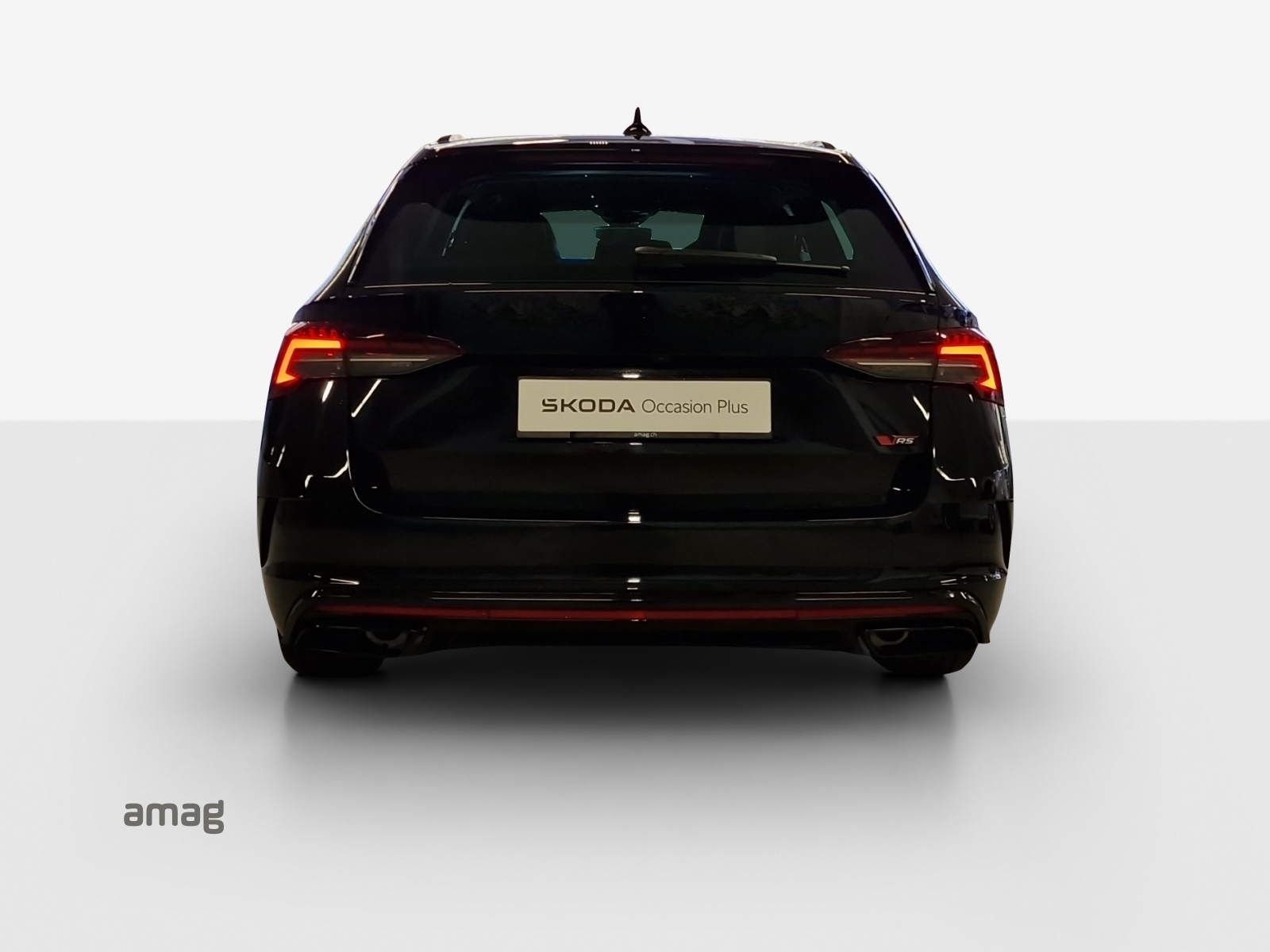 SKODA Octavia Combi 2.0 TSI DSG RS-image-3