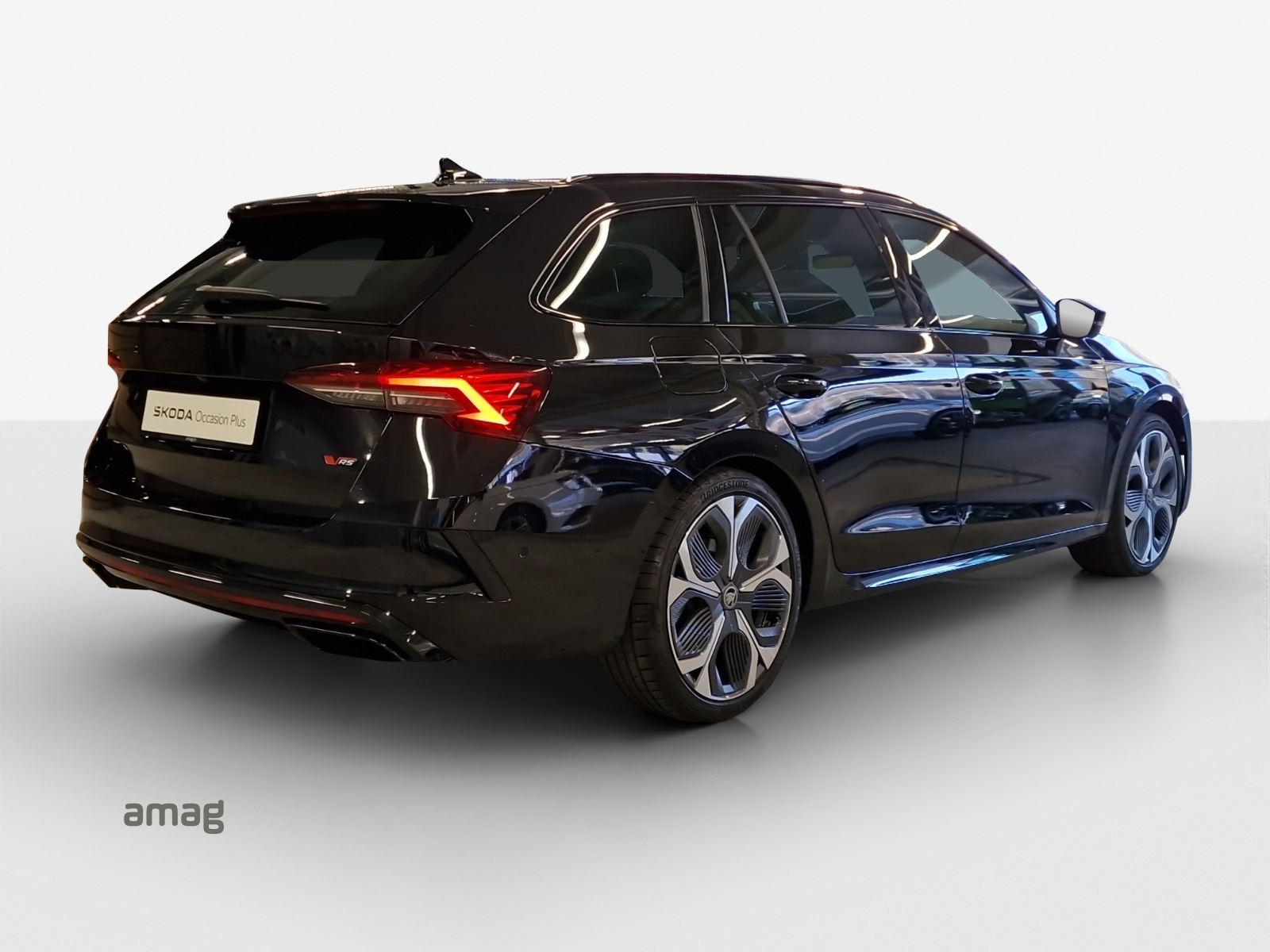 SKODA Octavia Combi 2.0 TSI DSG RS-image-4
