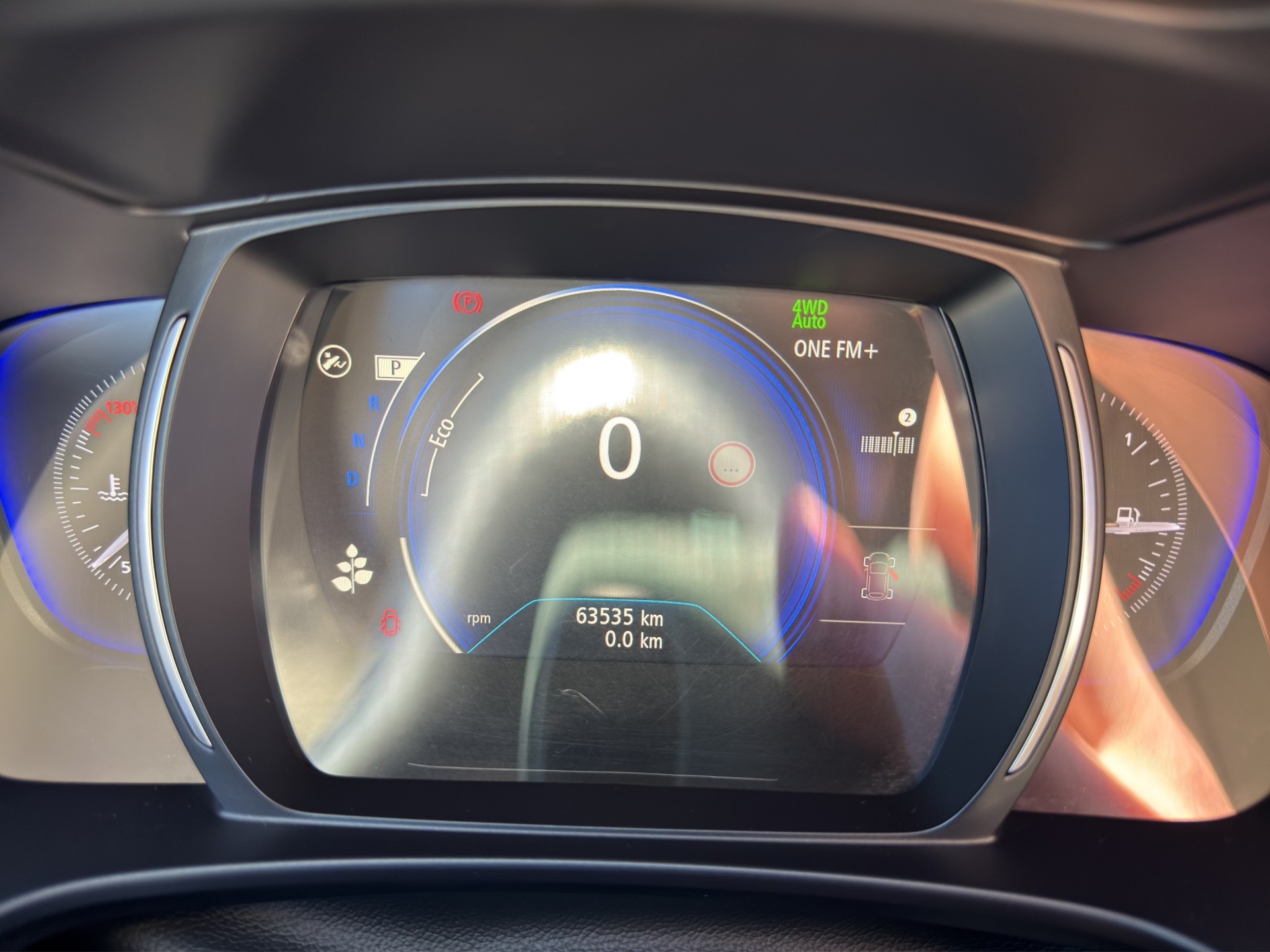RENAULT Koleos 2.0 dCi Initiale 4WD Xtronic CVT-image-17