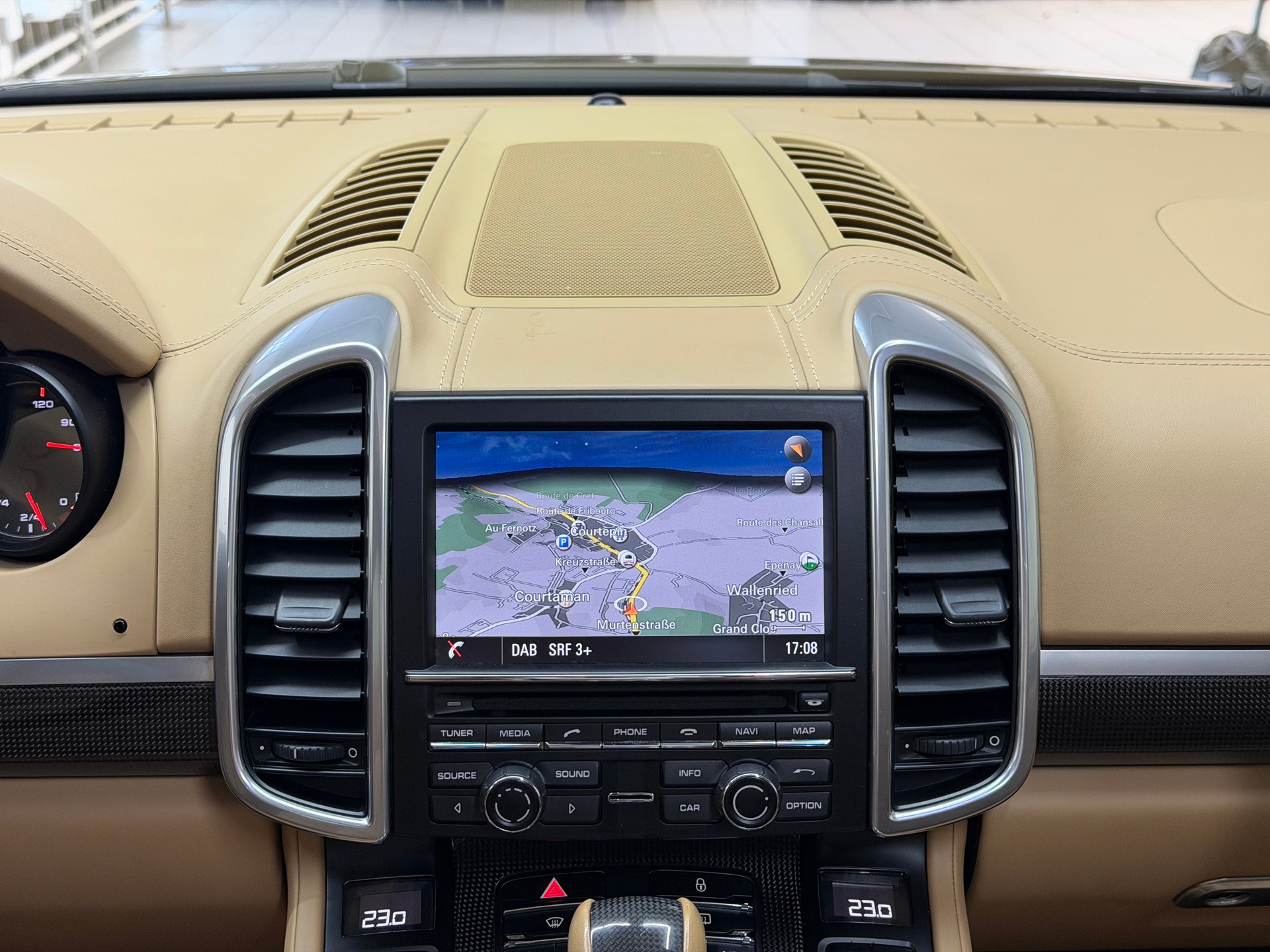 PORSCHE Cayenne S Diesel-image-12