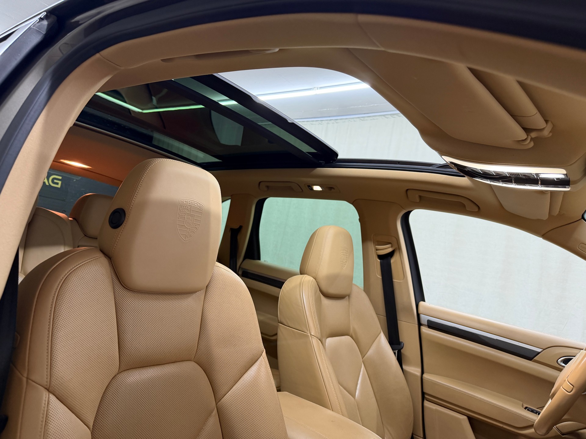 PORSCHE Cayenne S Diesel-image-10