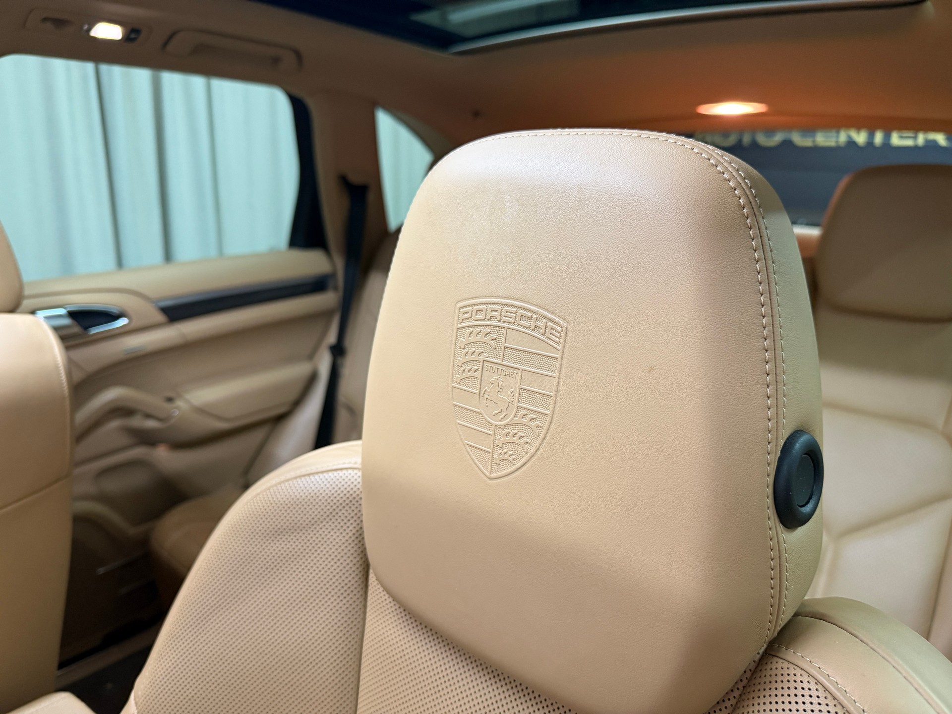 PORSCHE Cayenne S Diesel-image-16