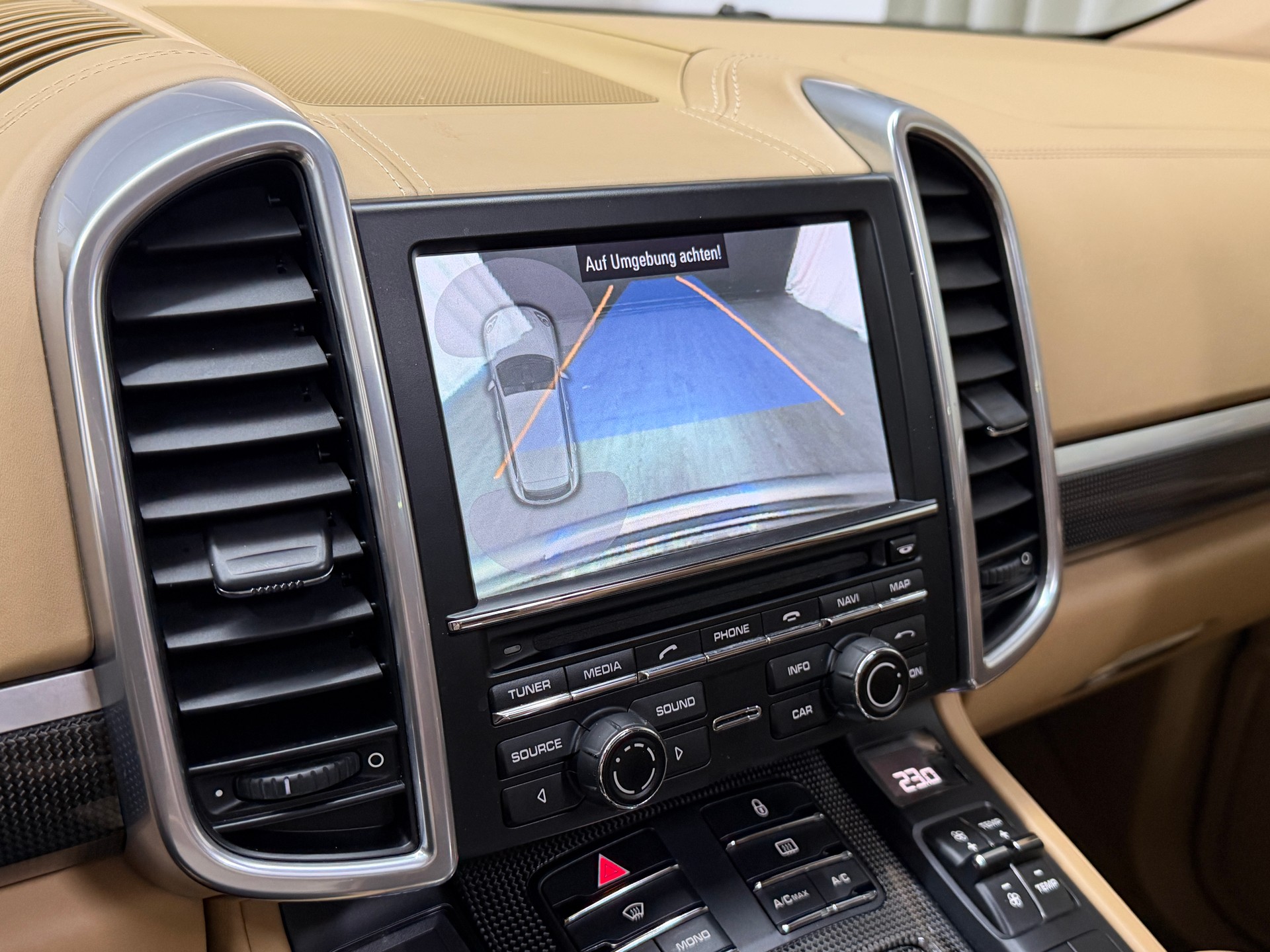 PORSCHE Cayenne S Diesel-image-15