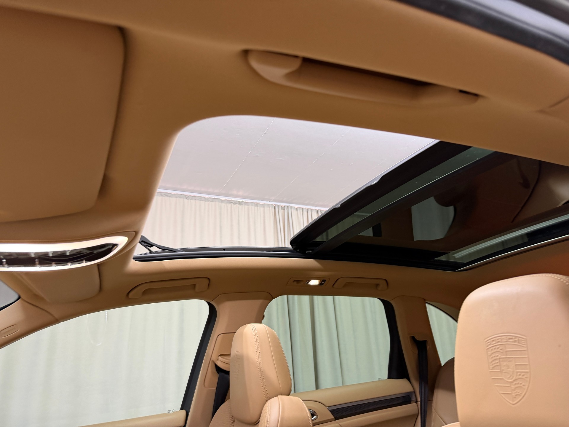 PORSCHE Cayenne S Diesel-image-17