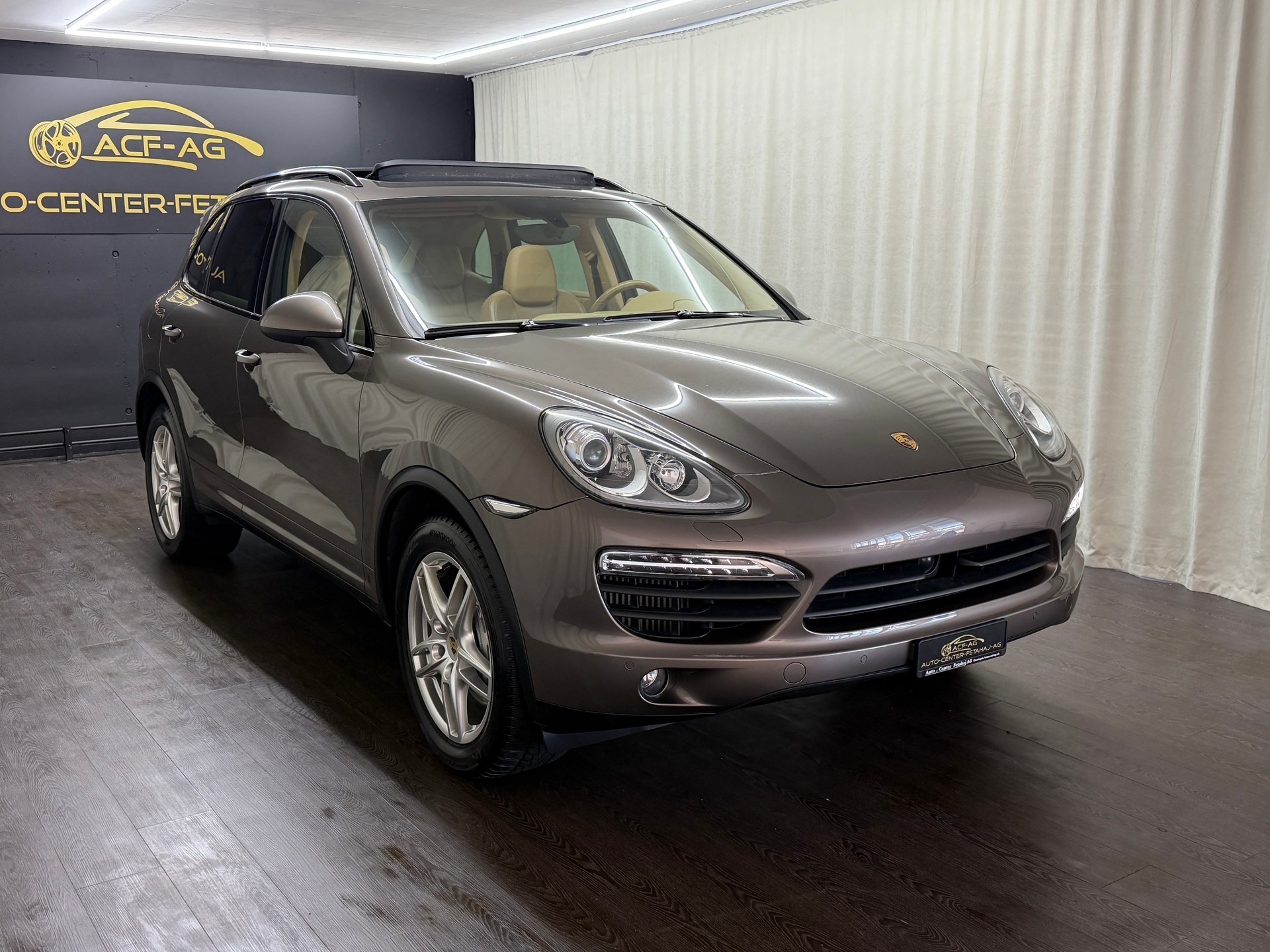 PORSCHE Cayenne S Diesel-image-2