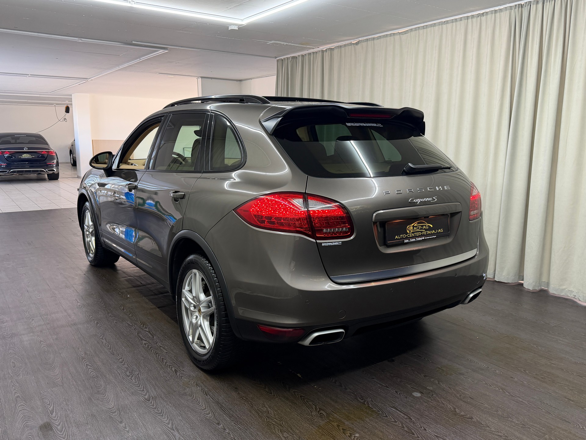 PORSCHE Cayenne S Diesel-image-5