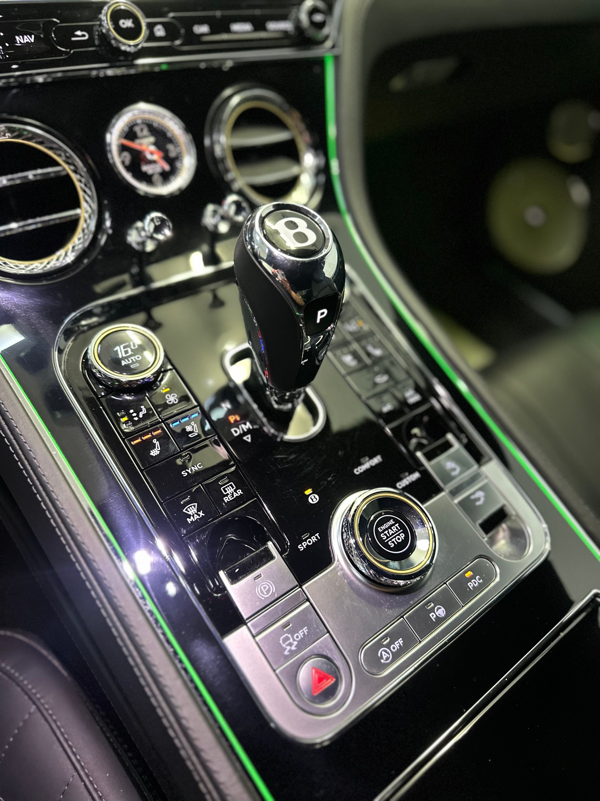 BENTLEY Continental GT 6.0 W12-image-13