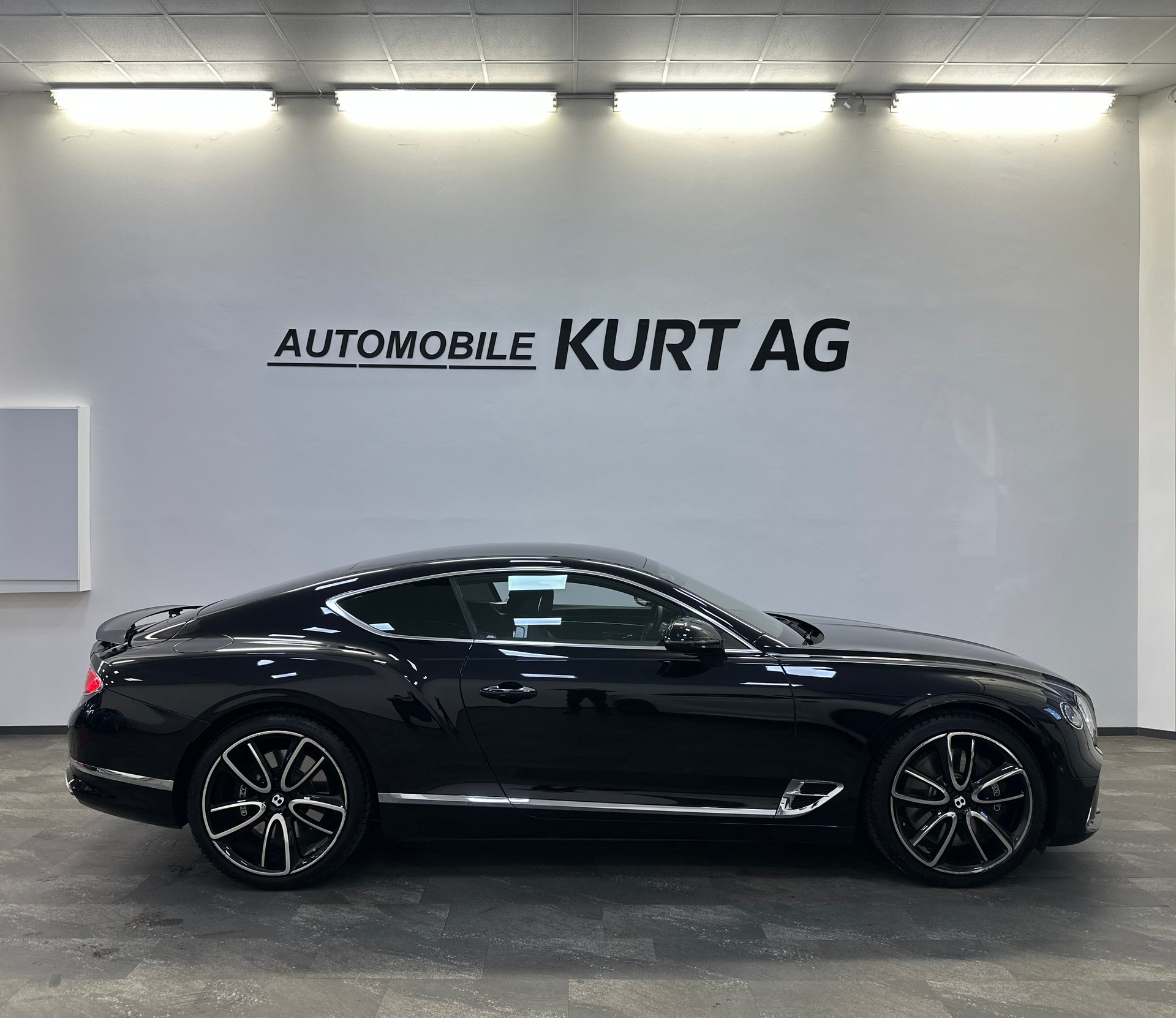 BENTLEY Continental GT 6.0 W12-image-6