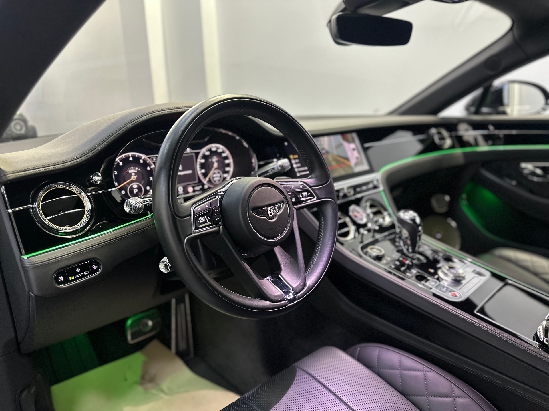 BENTLEY Continental GT 6.0 W12-image-11