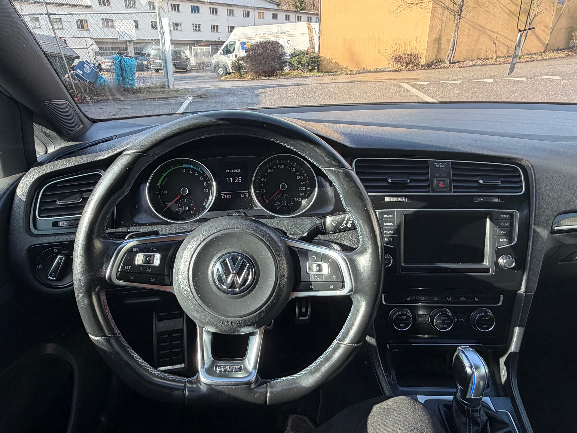 VW Golf 1.4 TSI GTE DSG-image-23