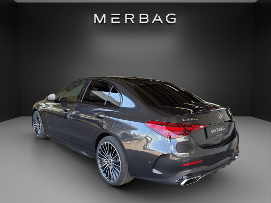 MERCEDES-BENZ C 300e 4Matic AMG Line-image-2