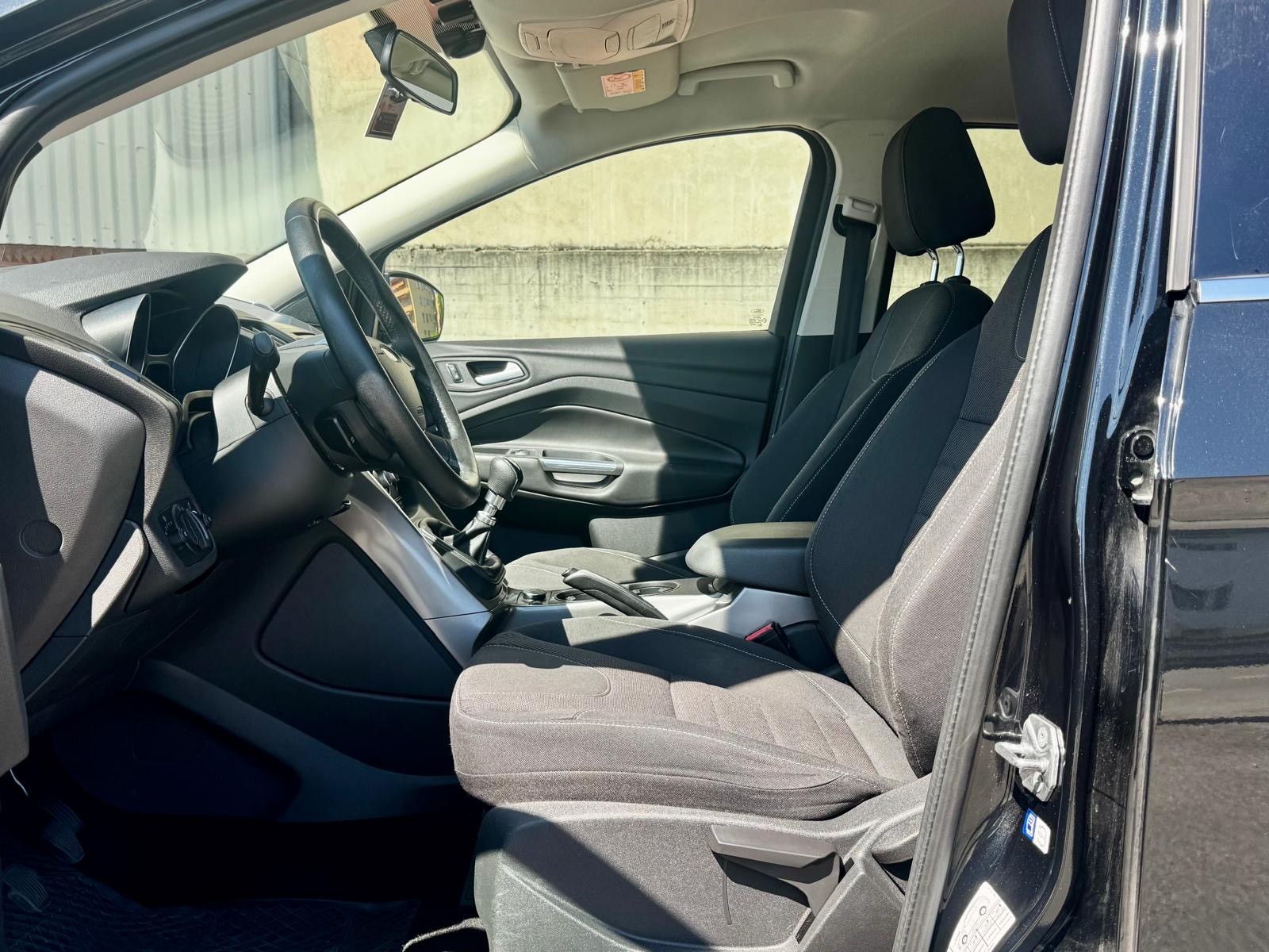 FORD Kuga 1.5 SCTi Carving 2WD-image-7
