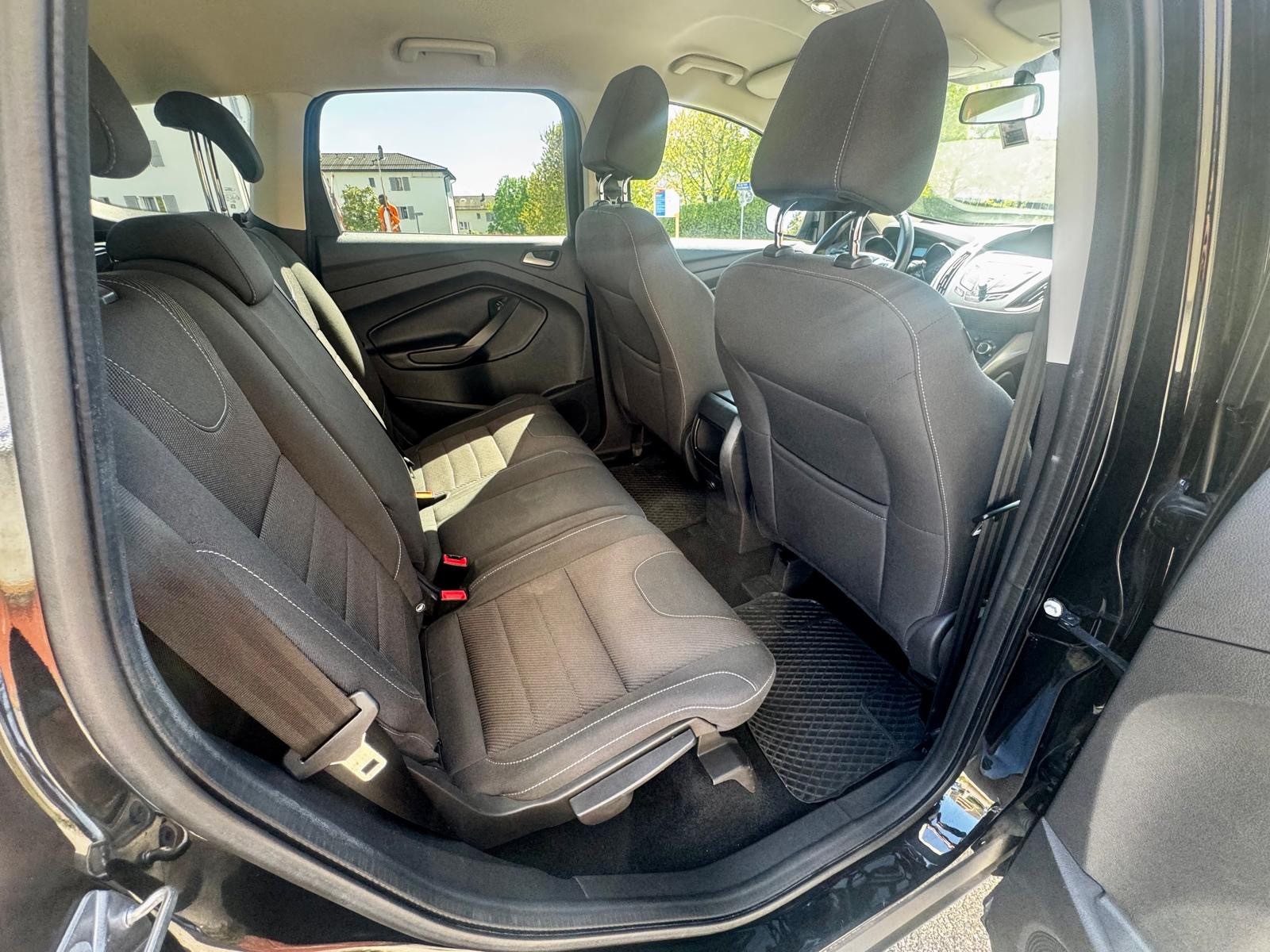 FORD Kuga 1.5 SCTi Carving 2WD-image-10