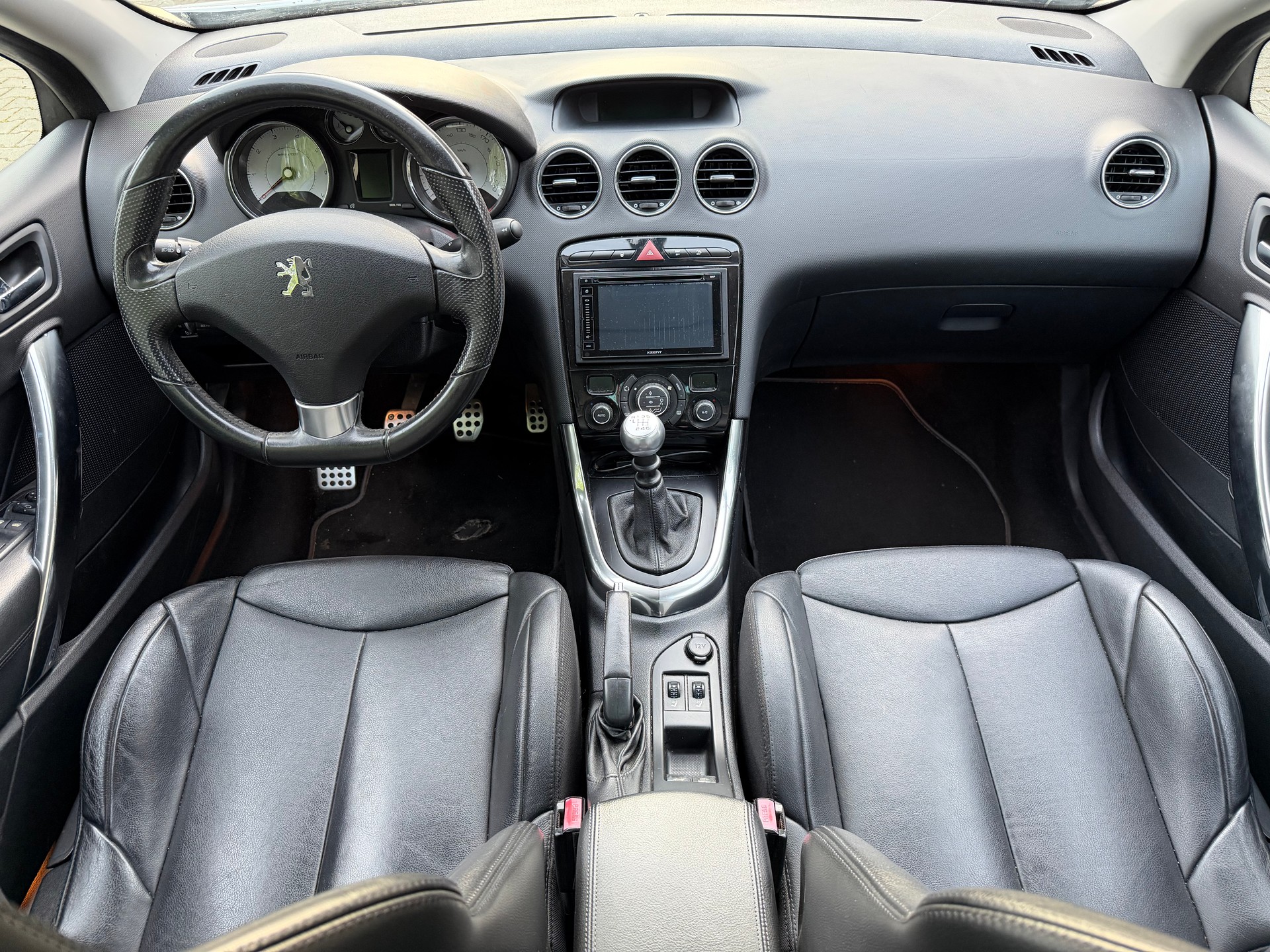 PEUGEOT 308 CC 1.6 16V Turbo Platinum-image-7