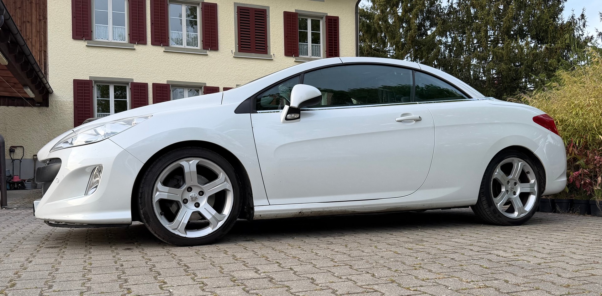 PEUGEOT 308 CC 1.6 16V Turbo Platinum-image-2
