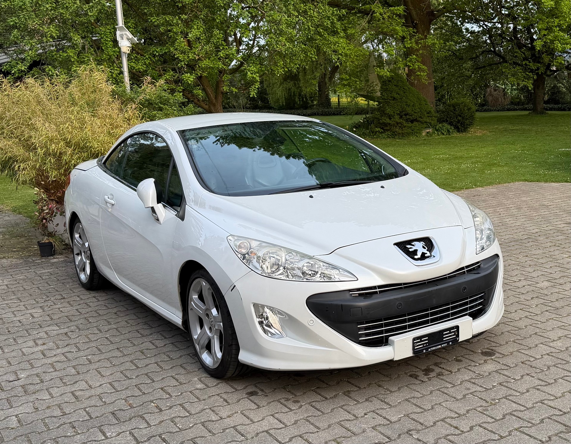 PEUGEOT 308 CC 1.6 16V Turbo Platinum-image-0