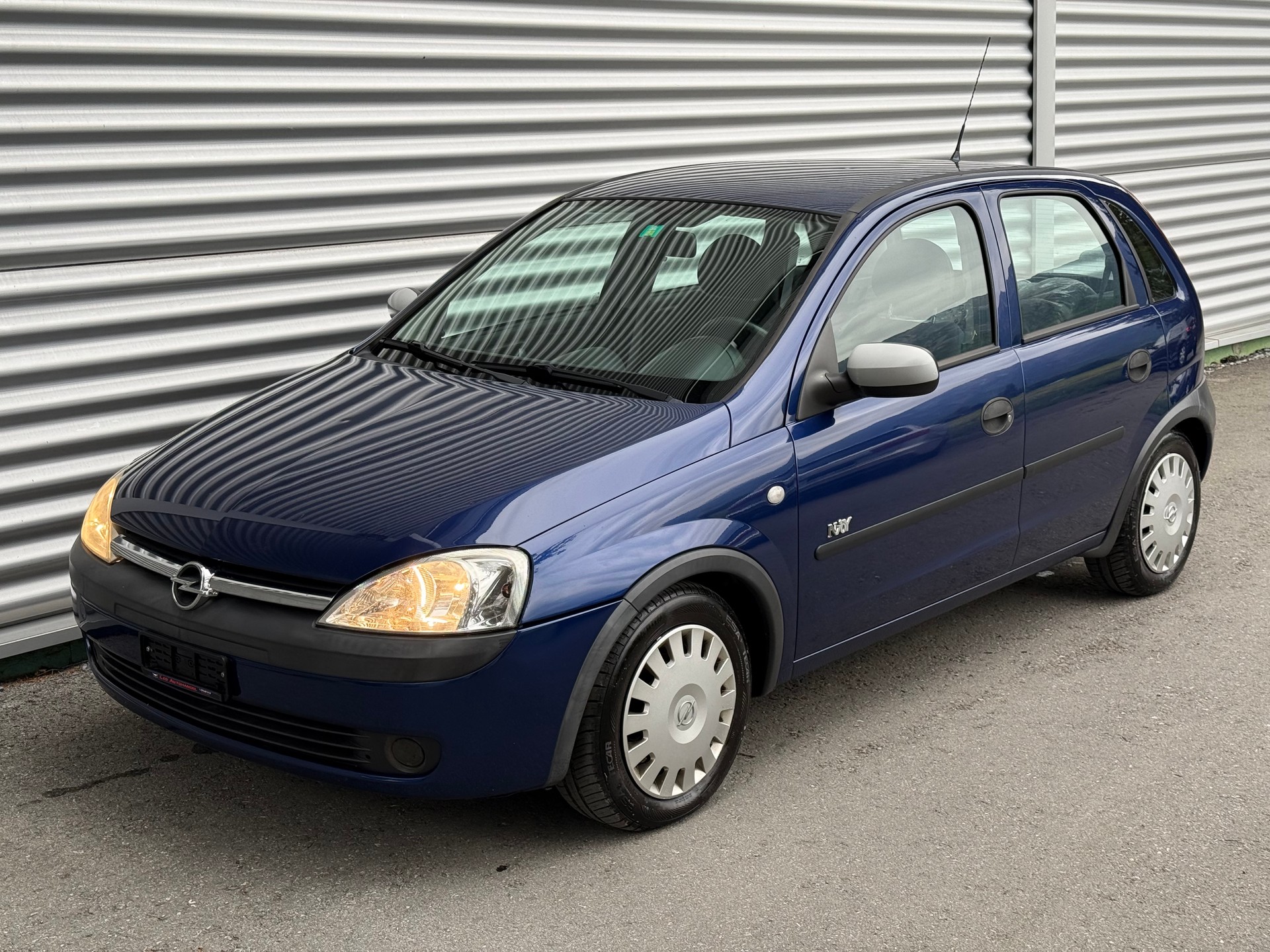 OPEL Corsa 1.2 16V Young-image-0