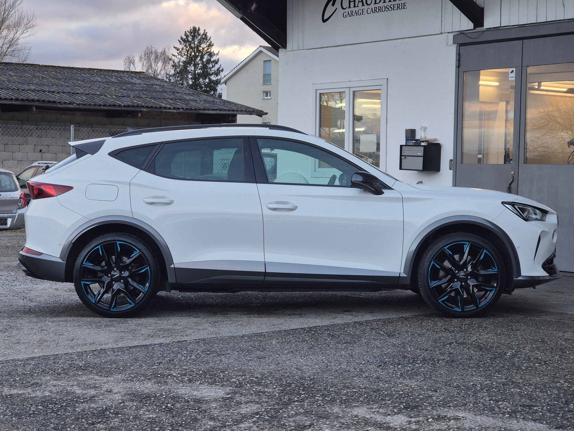CUPRA FORMENTOR 1.4 E-HYBRID PHEV VZ DSG-image-5