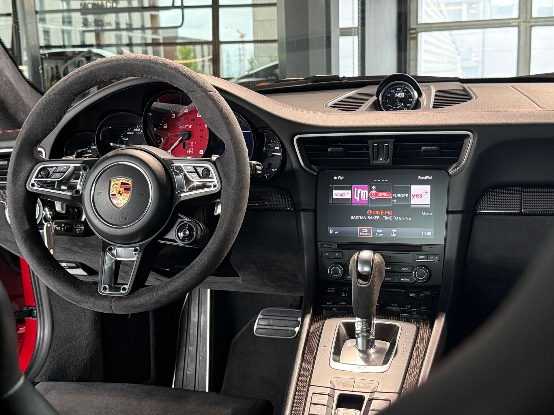 PORSCHE 911 Carrera GTS PDK-image-10