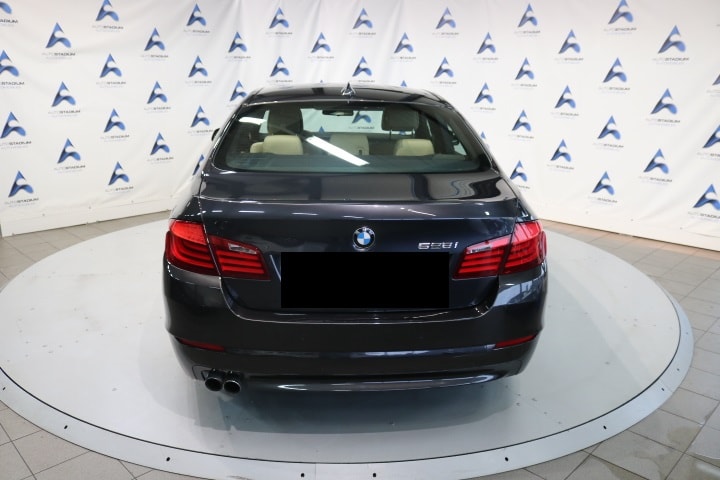 BMW 528i xDrive Steptronic-image-20