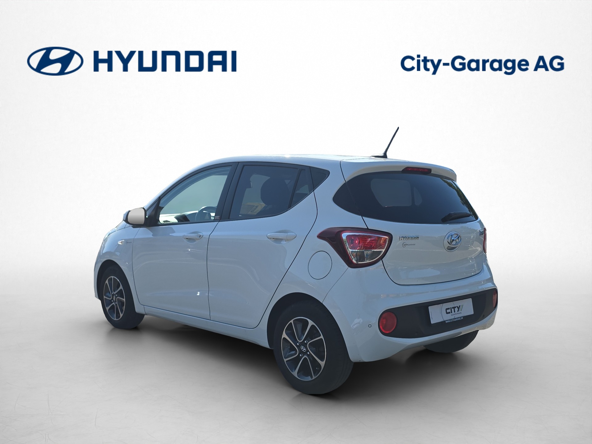 HYUNDAI i10 1.2 Amplia-image-2