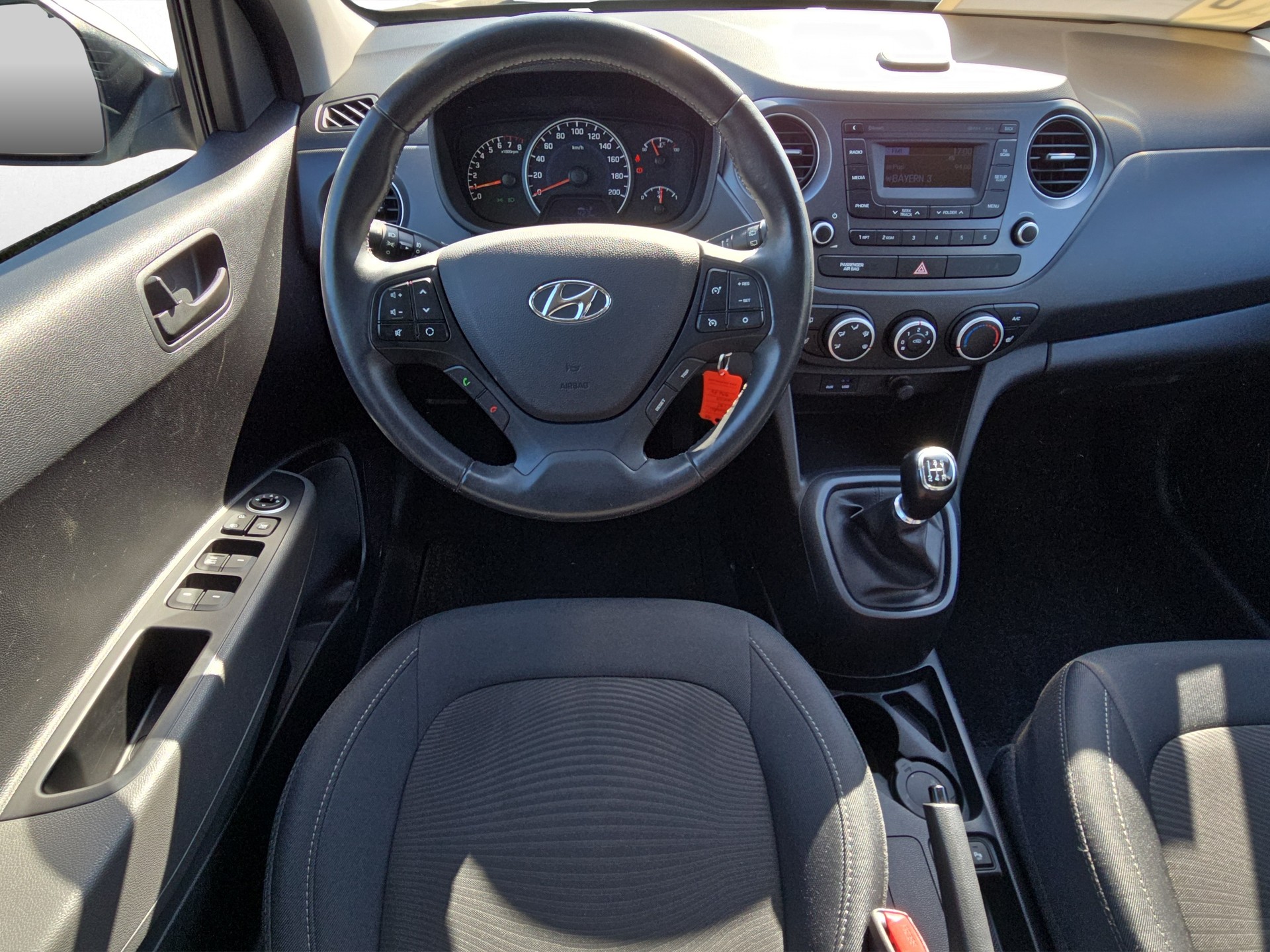 HYUNDAI i10 1.2 Amplia-image-11