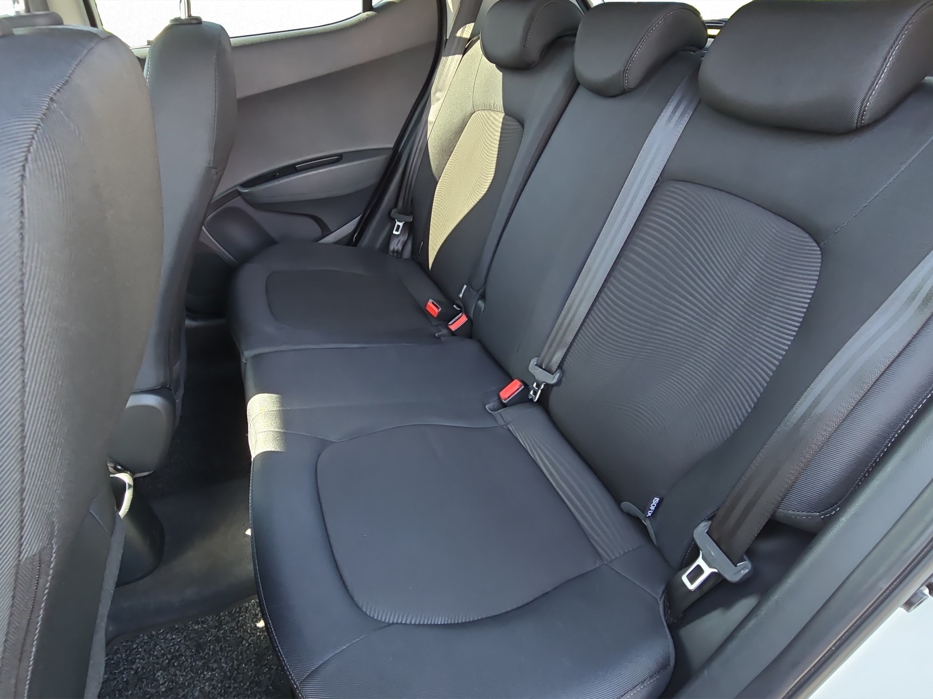 HYUNDAI i10 1.2 Amplia-image-14
