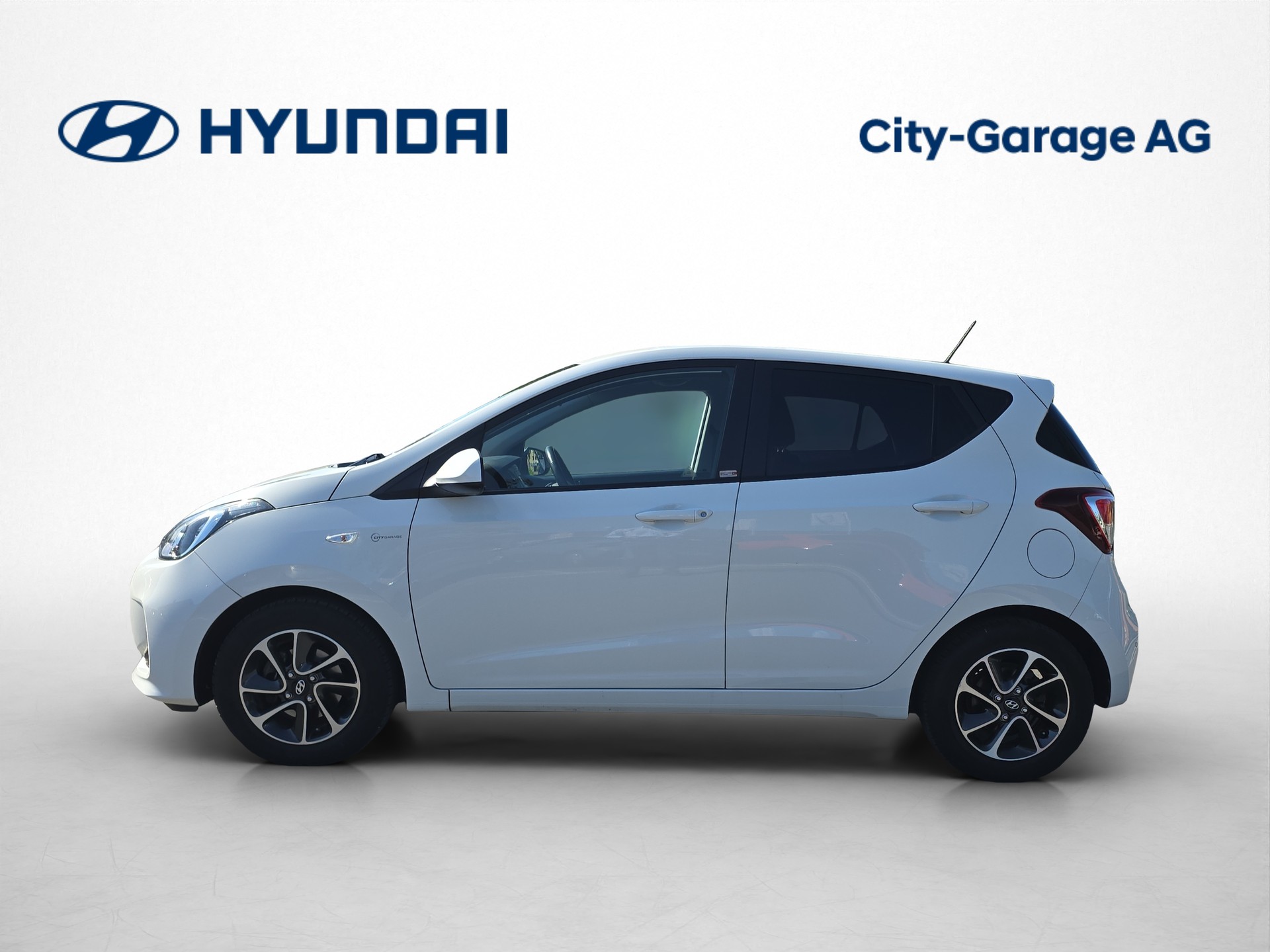 HYUNDAI i10 1.2 Amplia-image-1