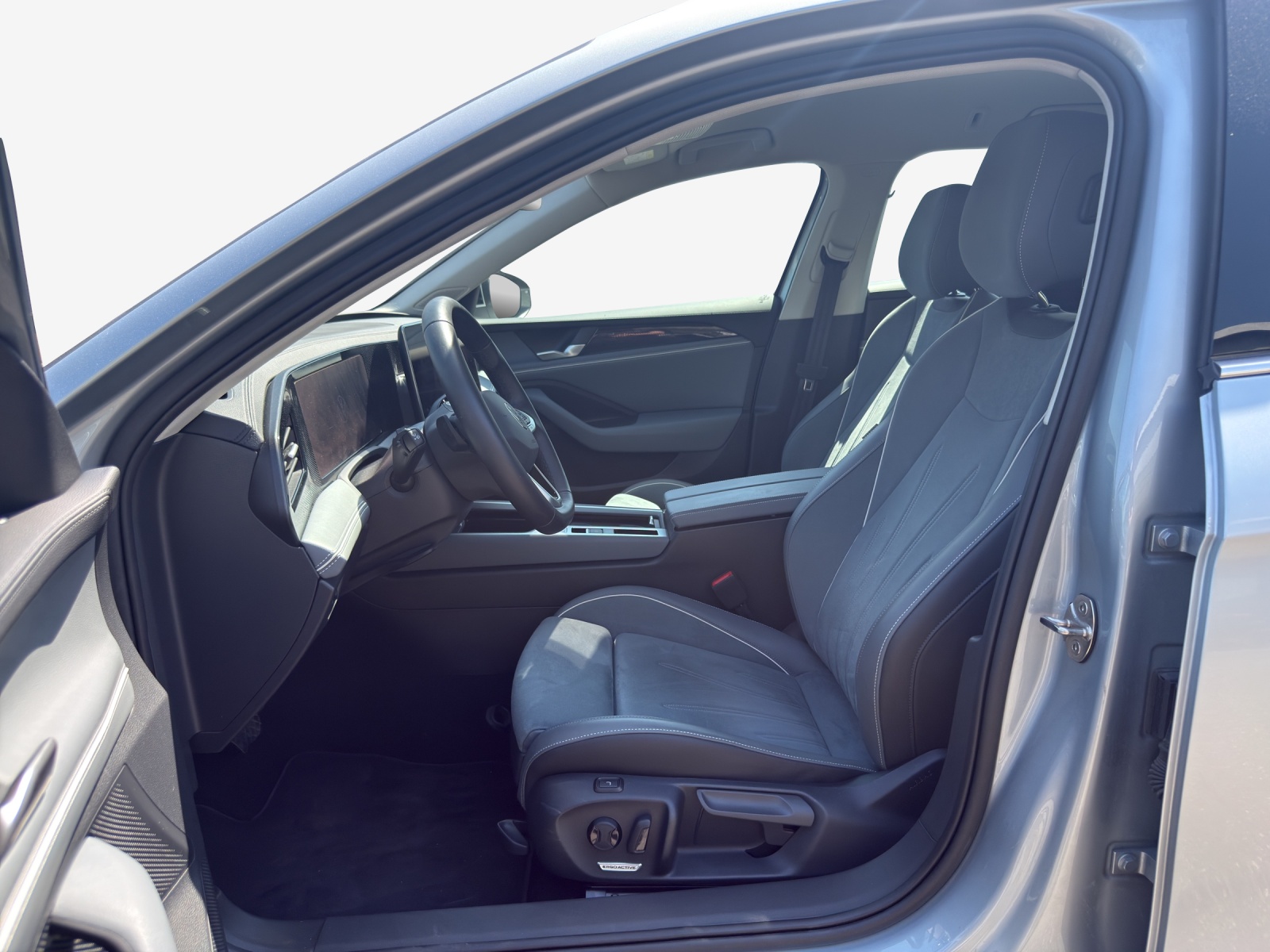 VW Passat Variant 2.0 TDI evo Business DSG-image-7