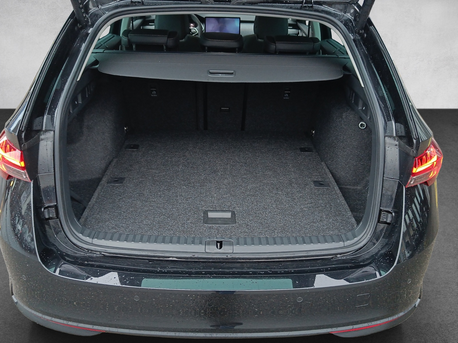 SKODA Octavia Combi 2.0 TSI Selection Tour 4x4 DSG*Matrix*Canton*Head Up*360° Kamera*-image-15