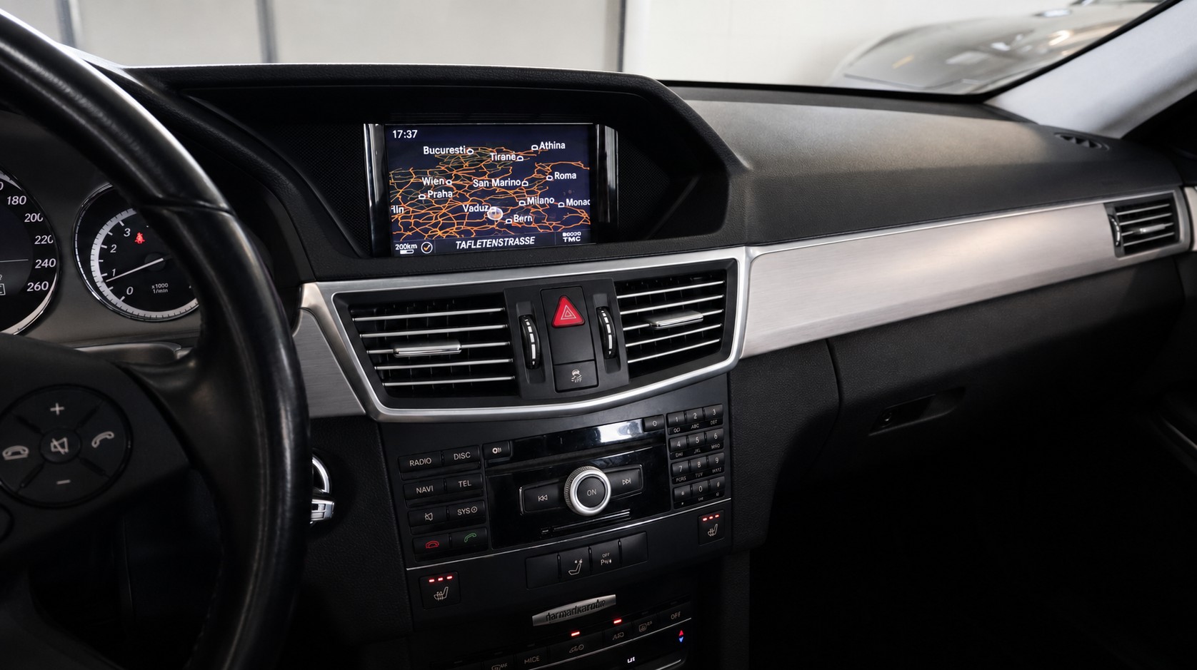 MERCEDES-BENZ E 250 BlueEF-image-8
