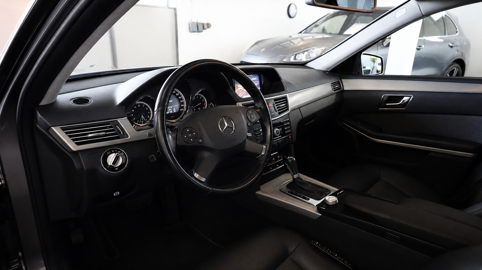 MERCEDES-BENZ E 250 BlueEF-image-3