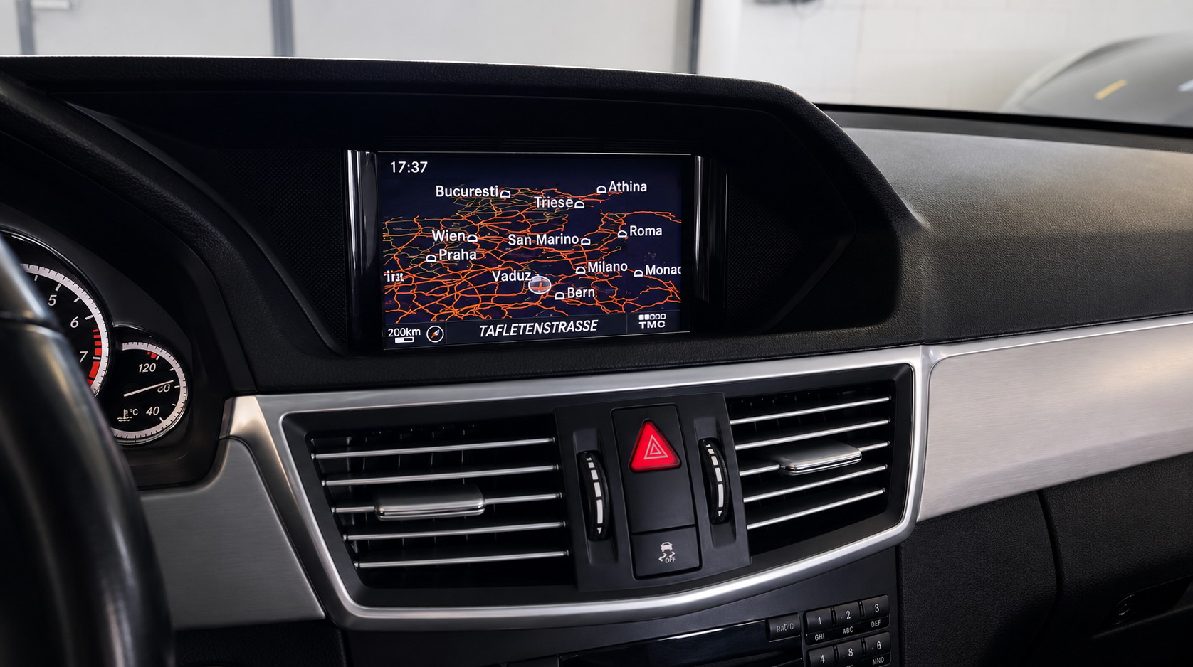 MERCEDES-BENZ E 250 BlueEF-image-9