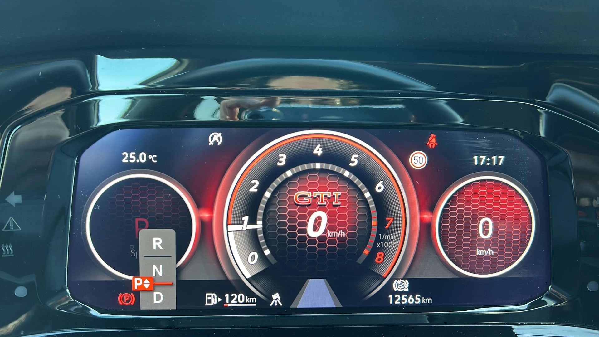 VW Golf 2.0 TSI GTI Clubsport DSG-image-23