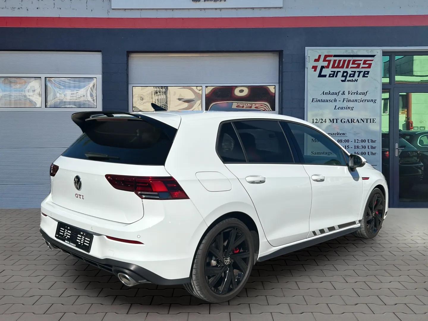 VW Golf 2.0 TSI GTI Clubsport DSG-image-7