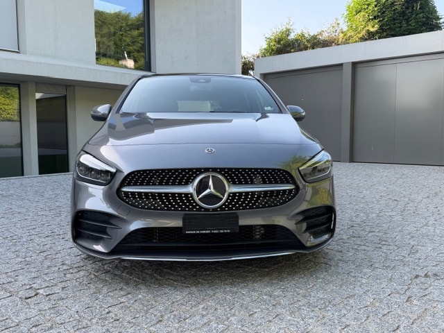 MERCEDES-BENZ B 200 AMG Line-image-3