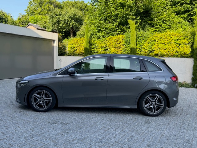 MERCEDES-BENZ B 200 AMG Line-image-2