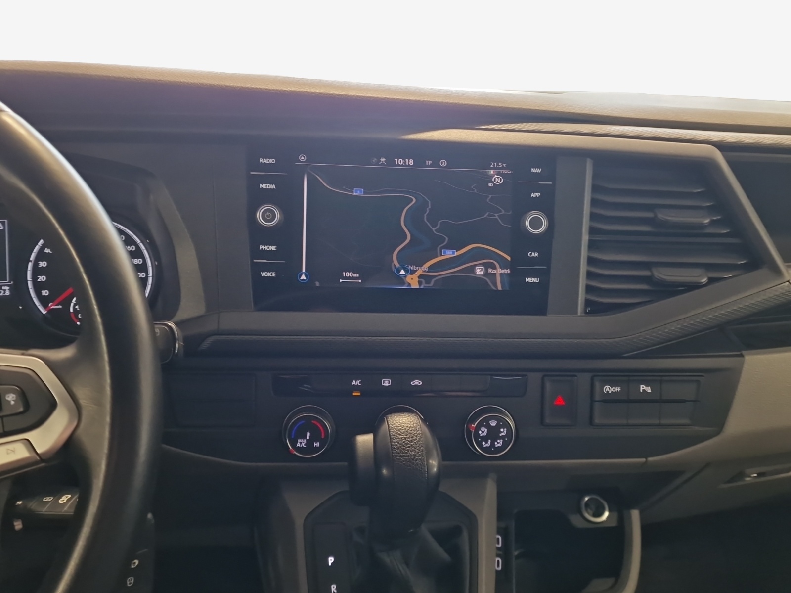 VW T6.1 2.0 TDI 4Motion DSG-image-10