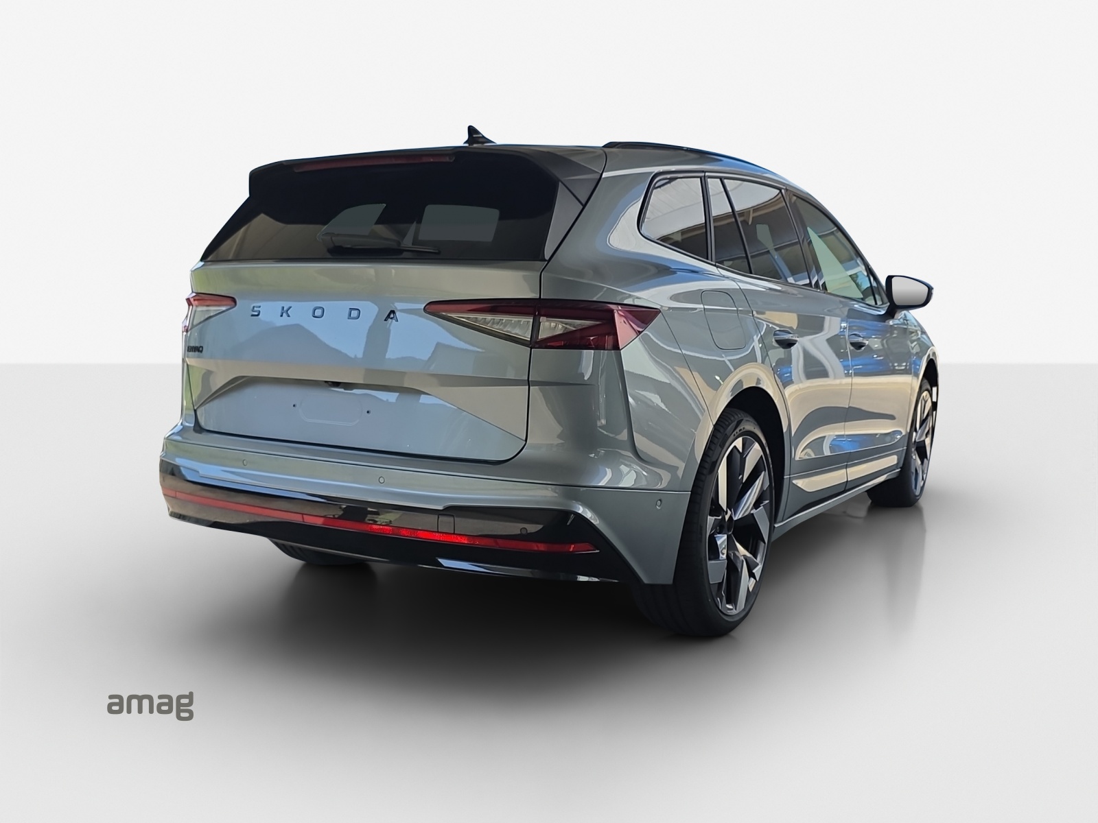 SKODA Enyaq 4x4 RS-image-4