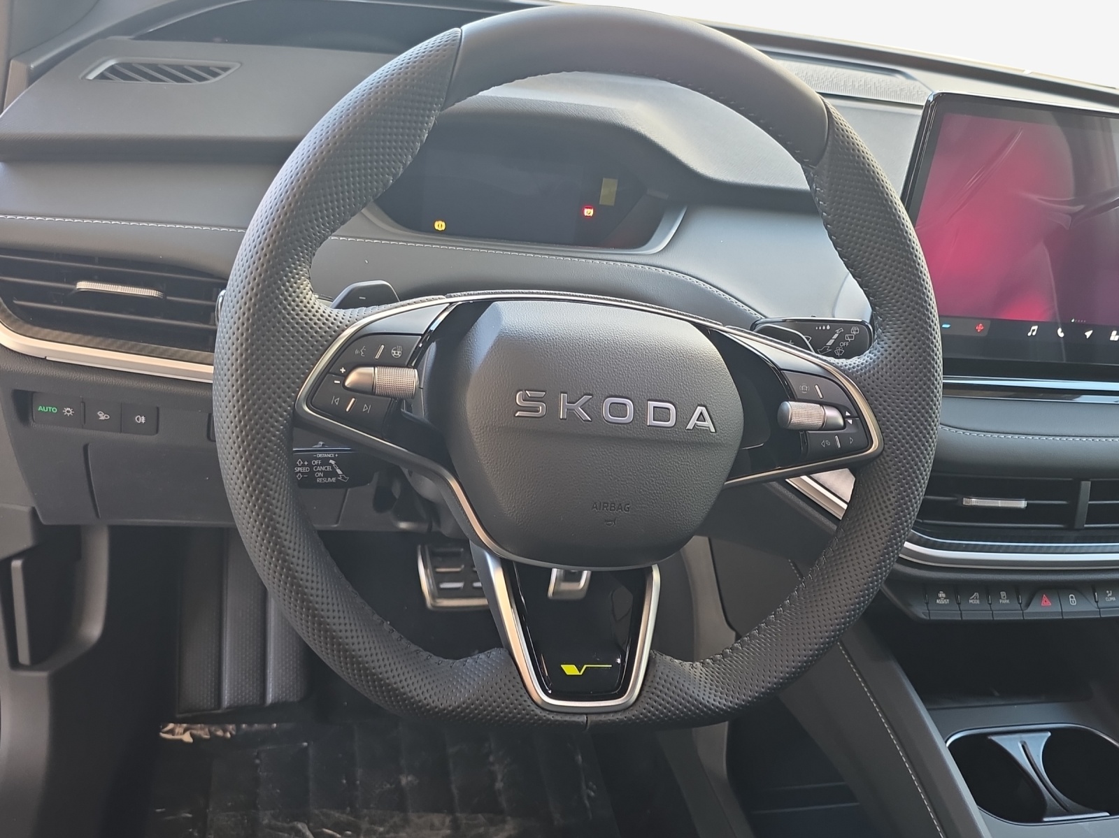 SKODA Enyaq 4x4 RS-image-9