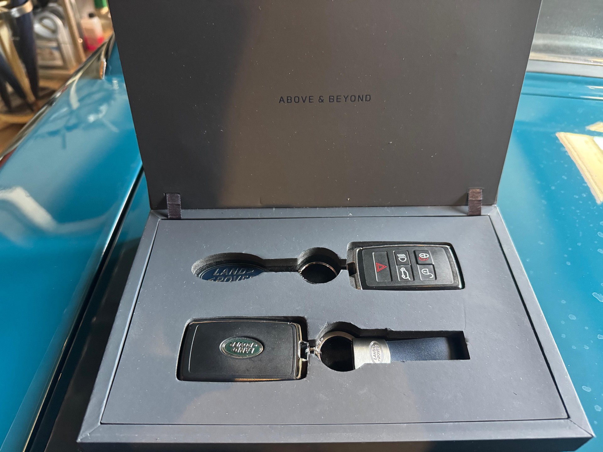 LAND ROVER Defender 110 3.0 D I6 250 X-Dynamic HSE AWD AT8-image-15