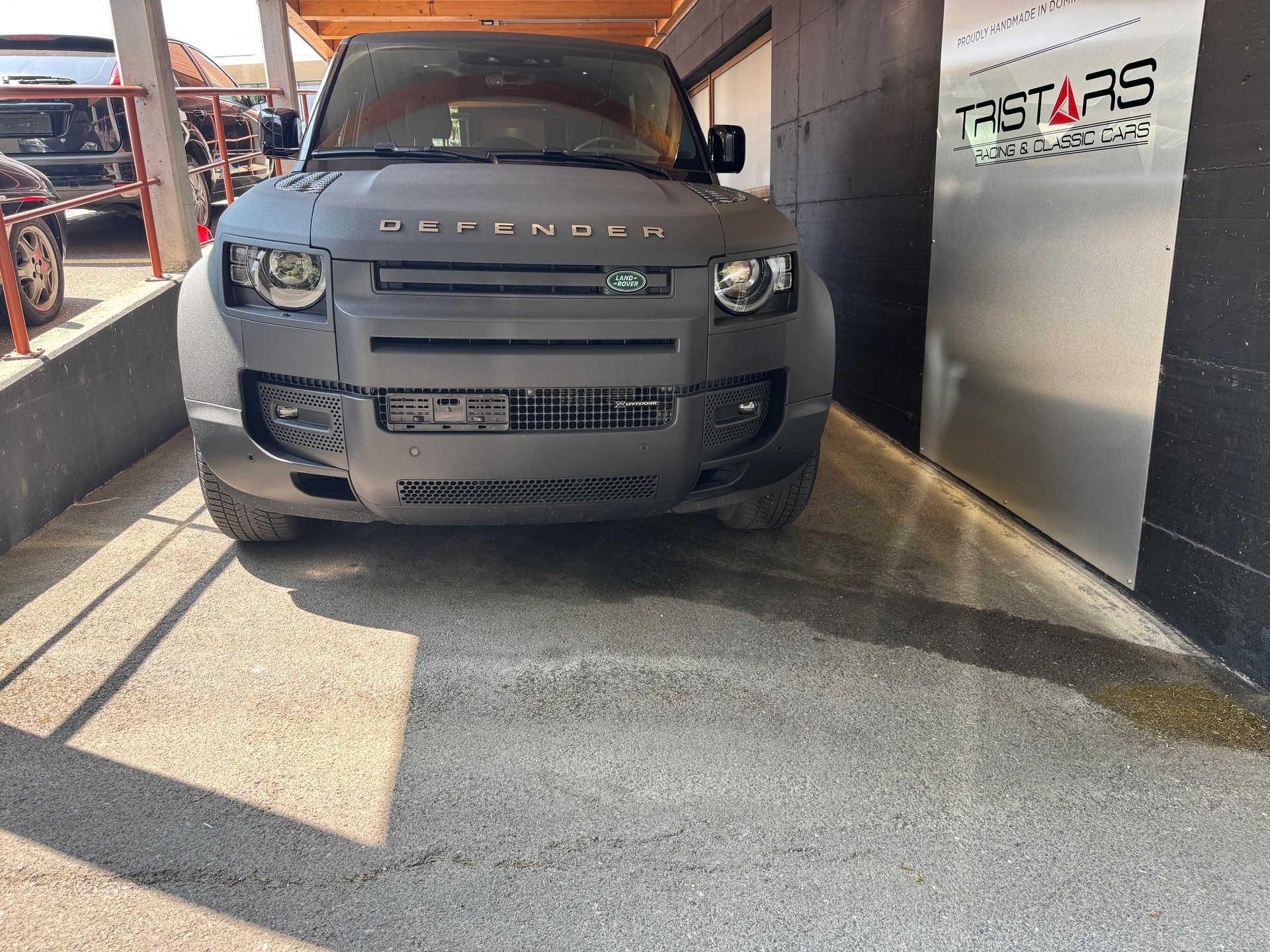 LAND ROVER Defender 110 3.0 D I6 250 X-Dynamic HSE AWD AT8