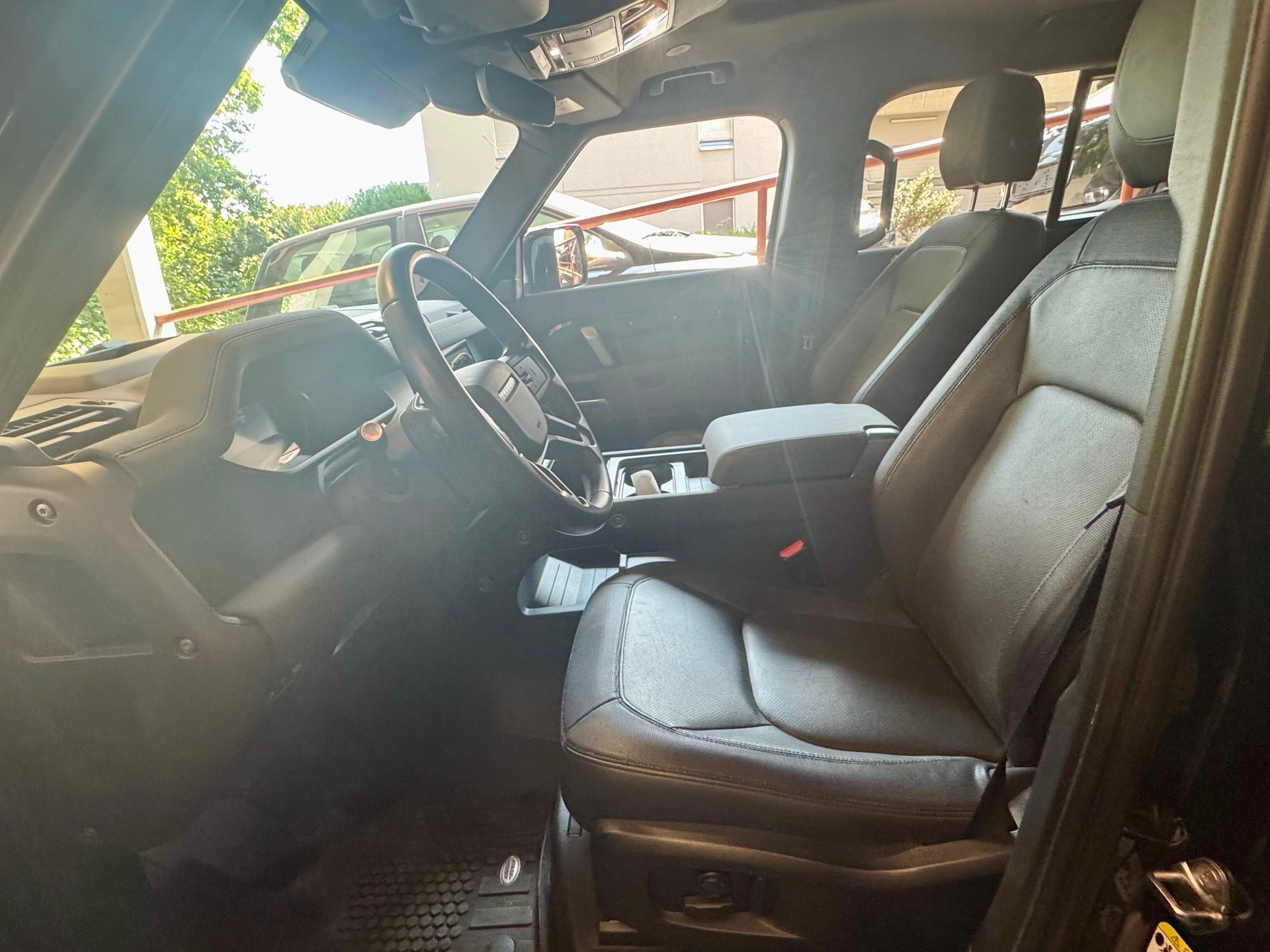 LAND ROVER Defender 110 3.0 D I6 250 X-Dynamic HSE AWD AT8-image-7