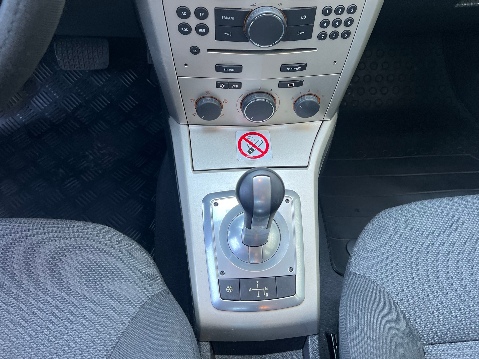 OPEL Astra 1.6i 16V Enjoy-image-7