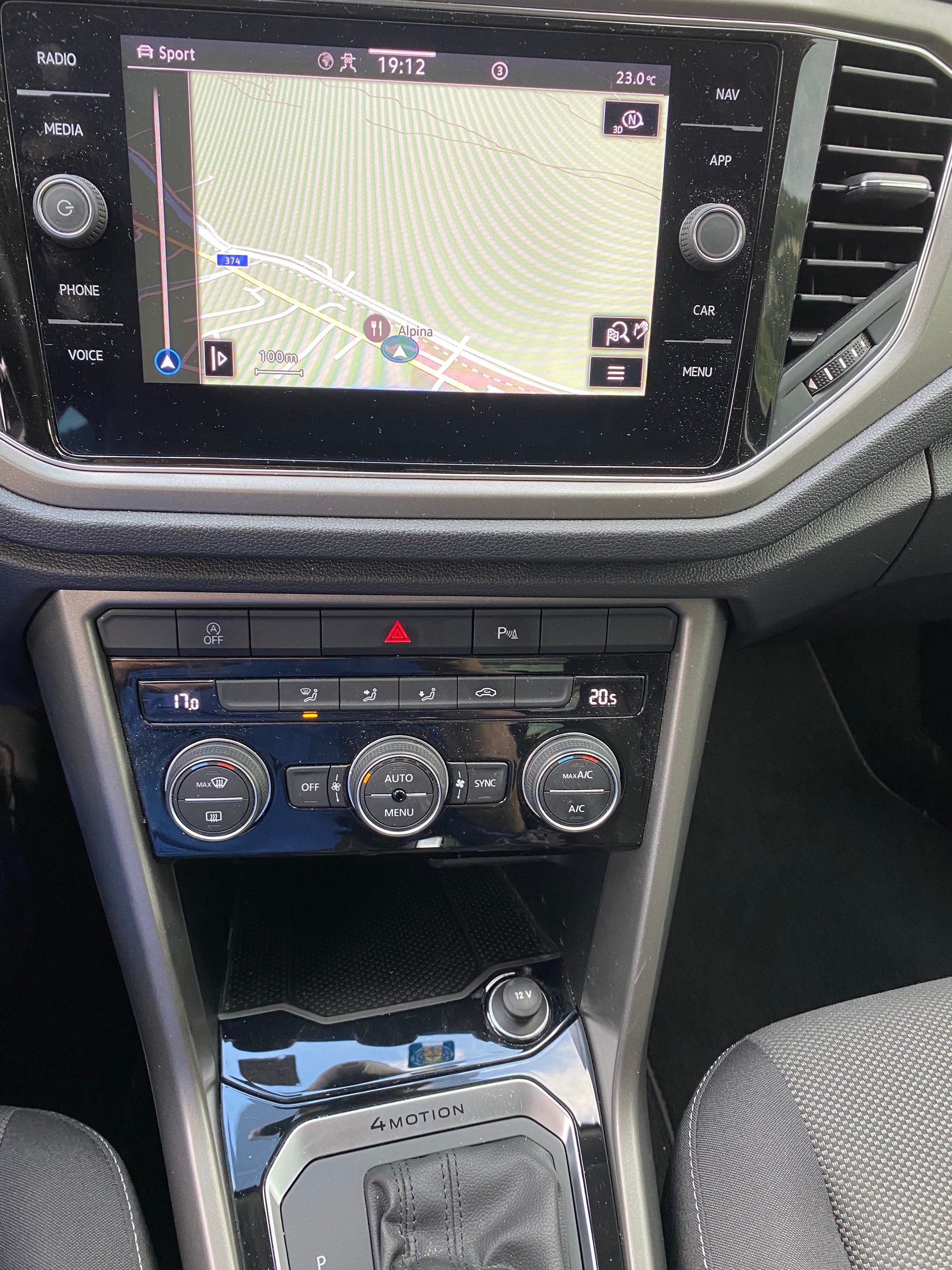 VW T-Roc 2.0 TDI SCR Advance DSG 4Motion-image-3