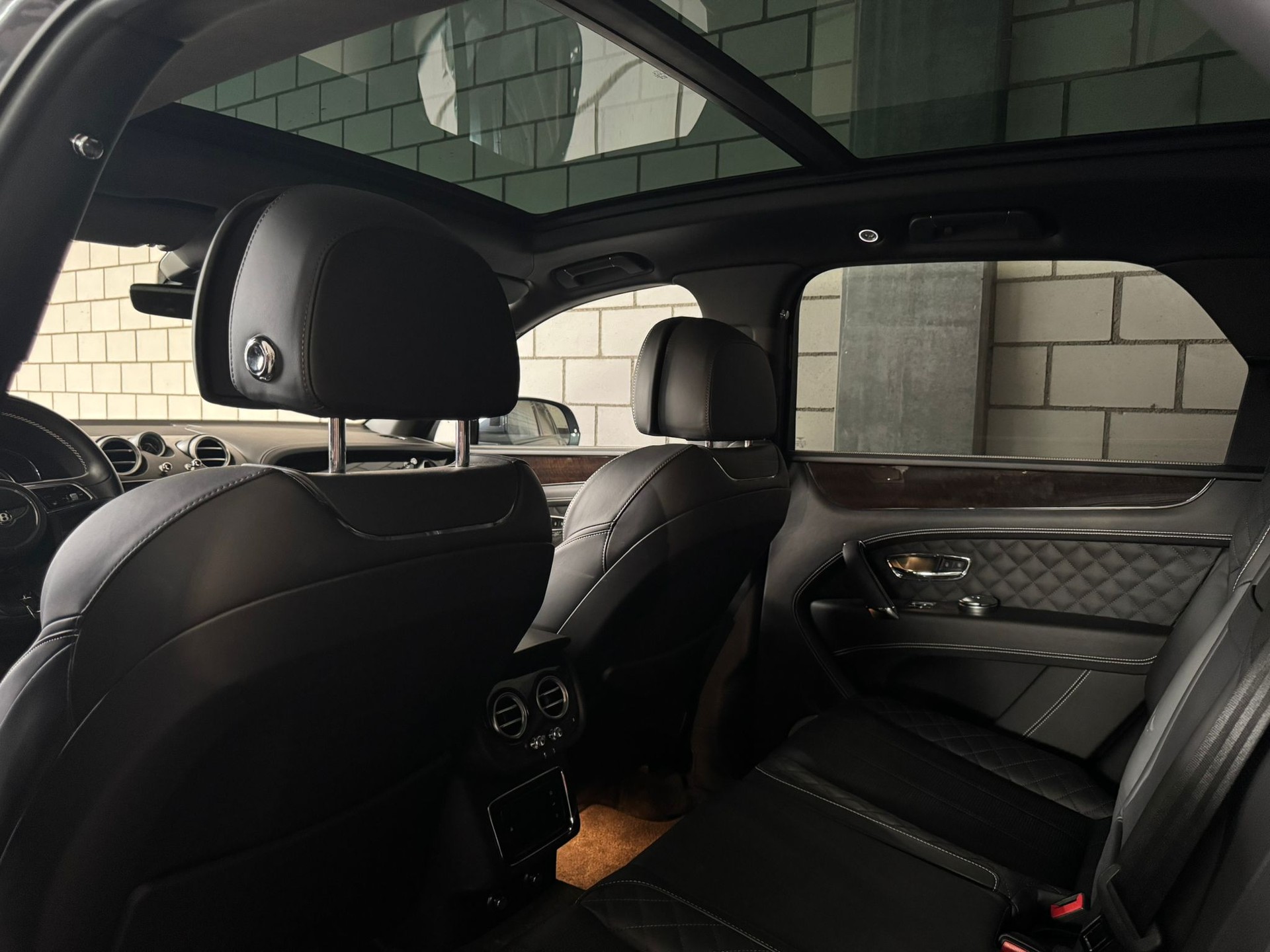 BENTLEY Bentayga W12 Traumausstattung-image-4