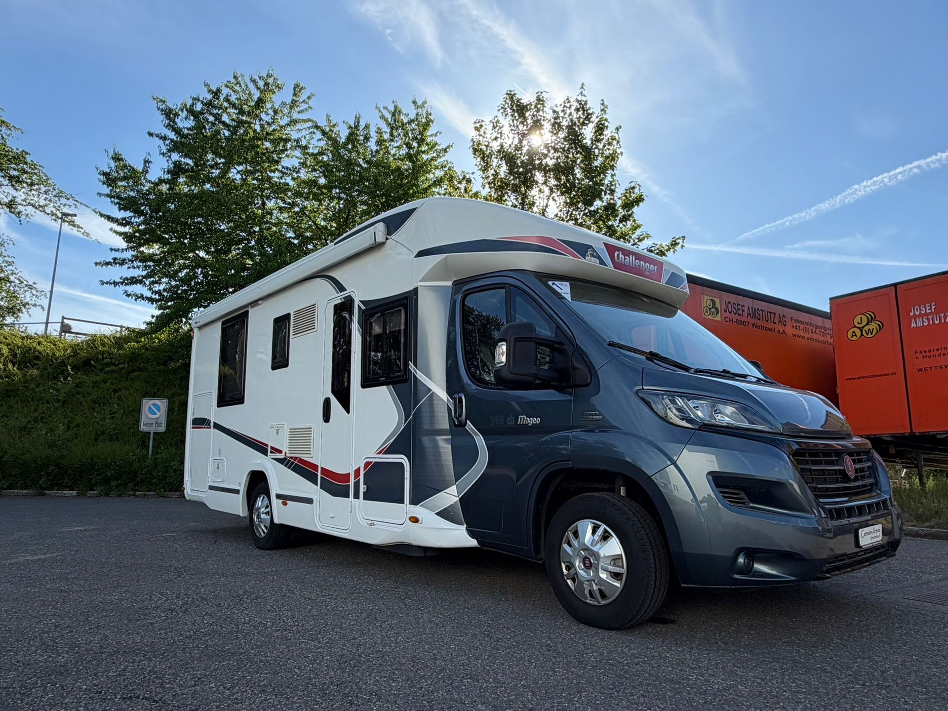 CHALLENGER Challenger 398 Mageo mit Queensbett – Top-Zustand & Einzigartiges Garantie-Paket!-image-8